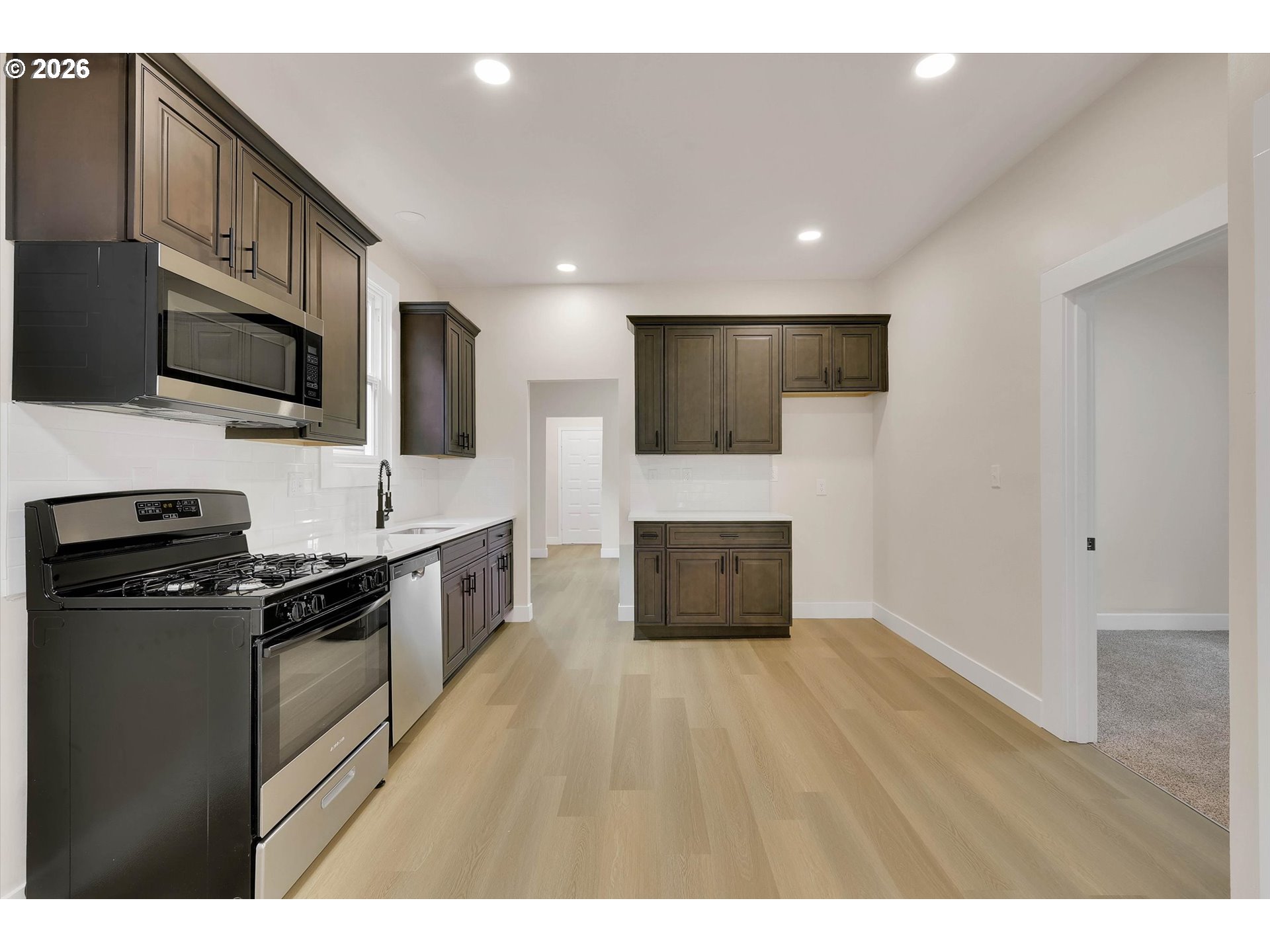 1926 SE WASHINGTON ST, Portland, OR 97214, photo 5 of 44