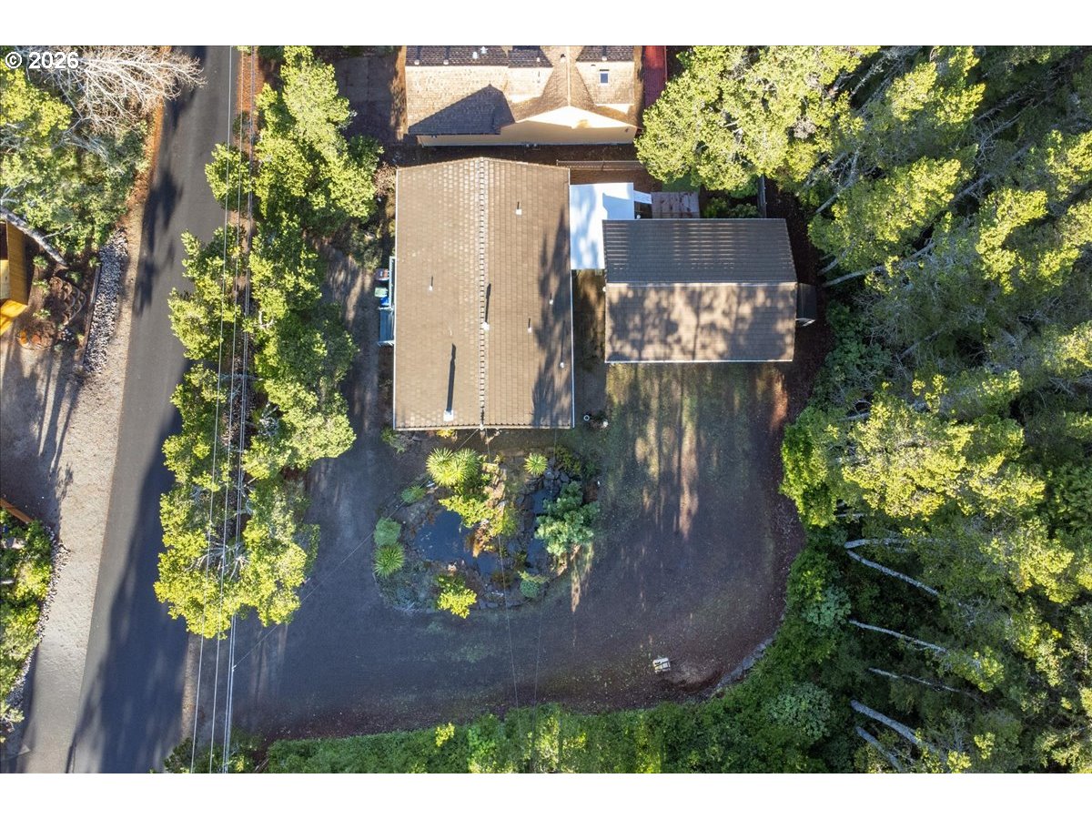 5740 PALISADES DR, Lincoln City, OR 97367, photo 4 of 45