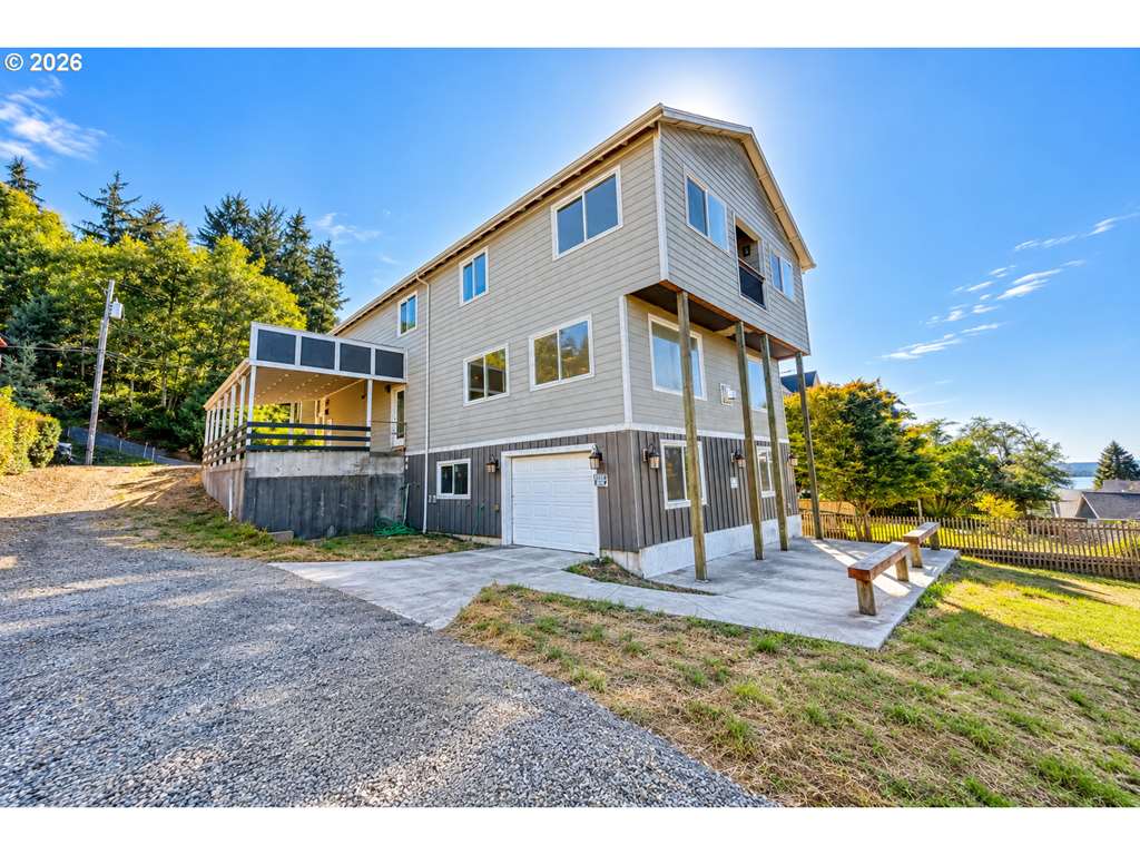 144 Duane St