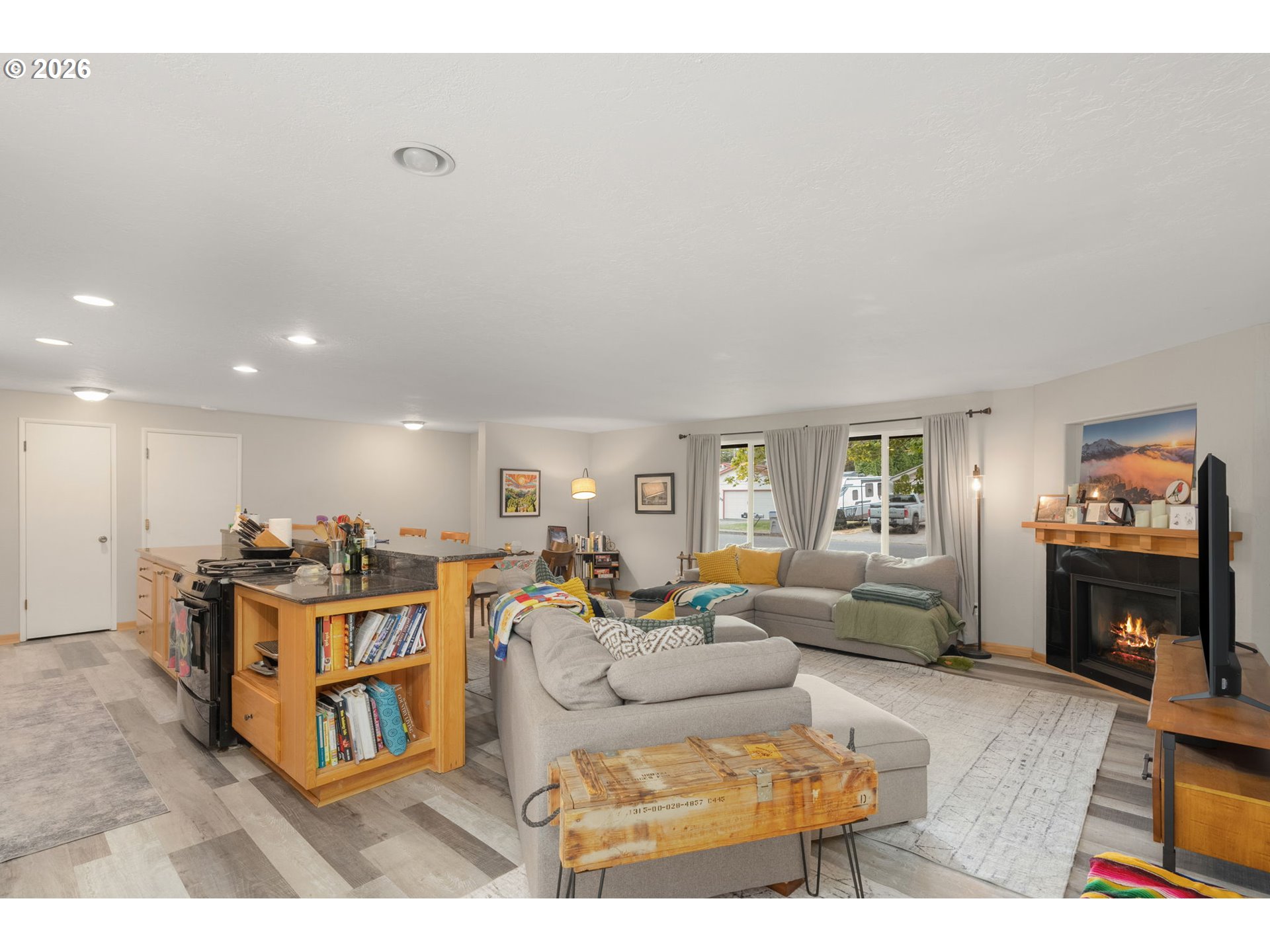 2752 MONTELLO AVE, Hood River, OR 97031, photo 5 of 33