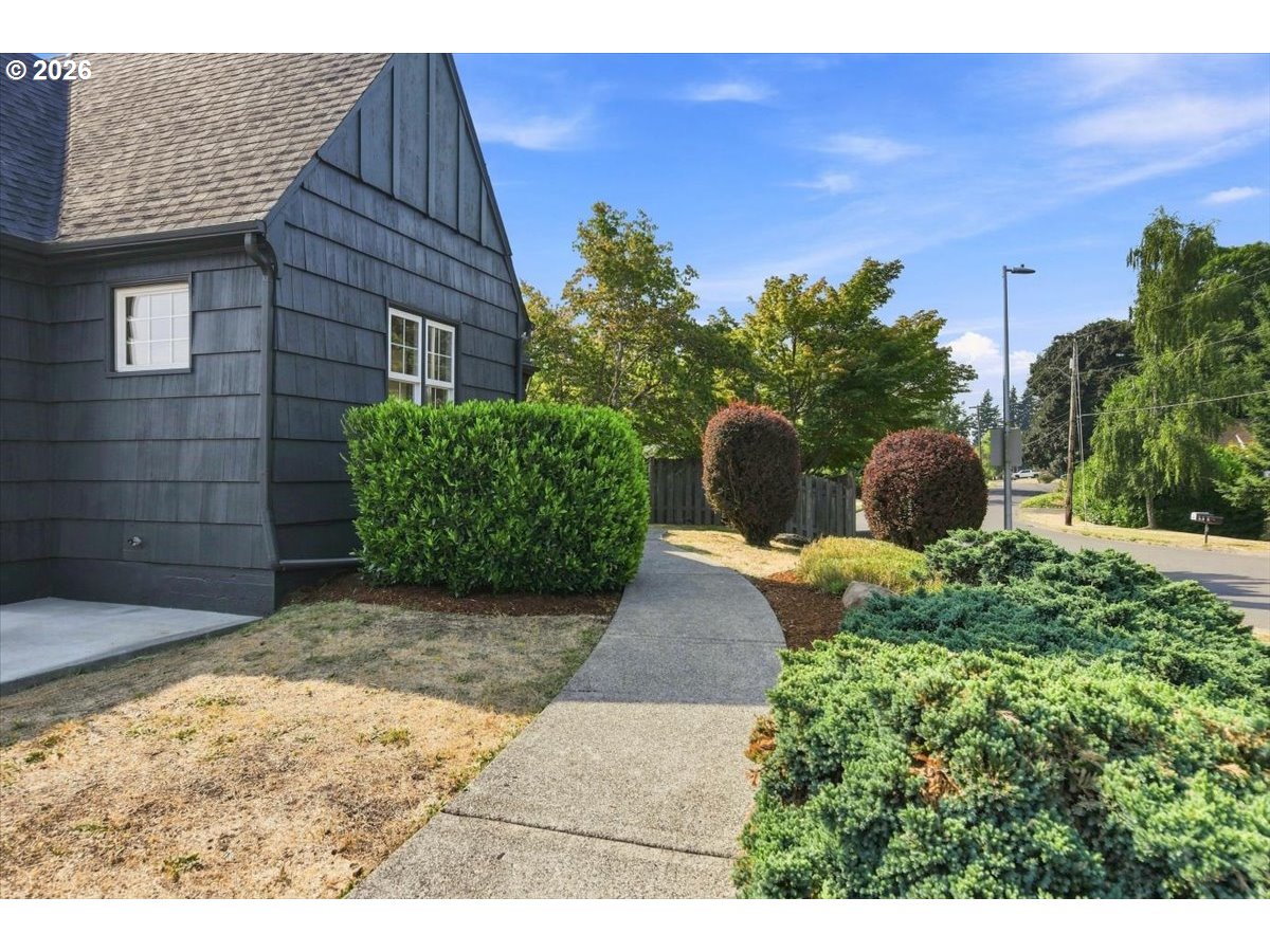 10505 NW 26TH AVE, Vancouver, WA 98685, photo 3 of 39