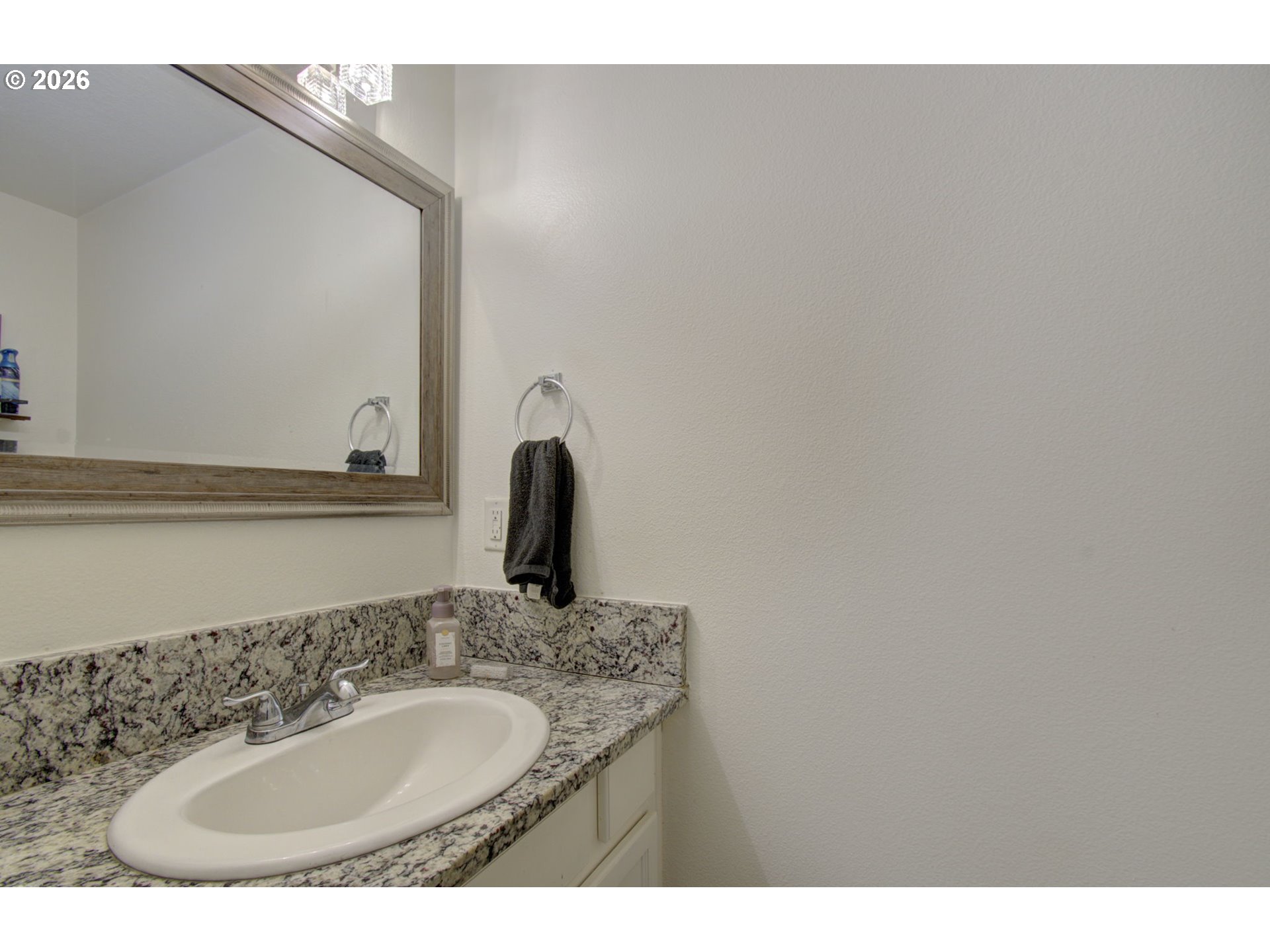 1138 W 29TH ST, Vancouver, WA 98660, photo 8 of 20