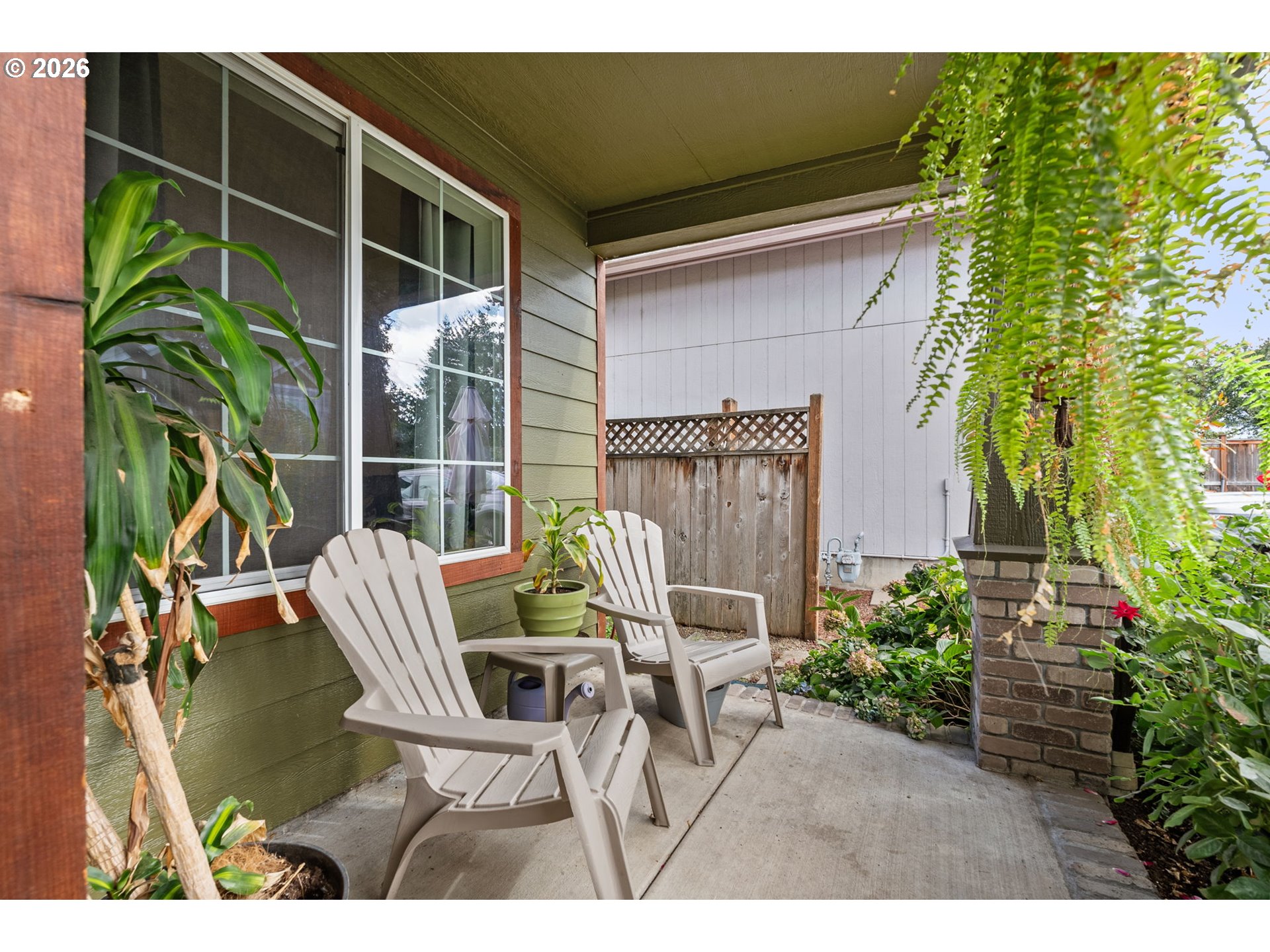 1880 MANIHI DR, Eugene, OR 97404, photo 6 of 48