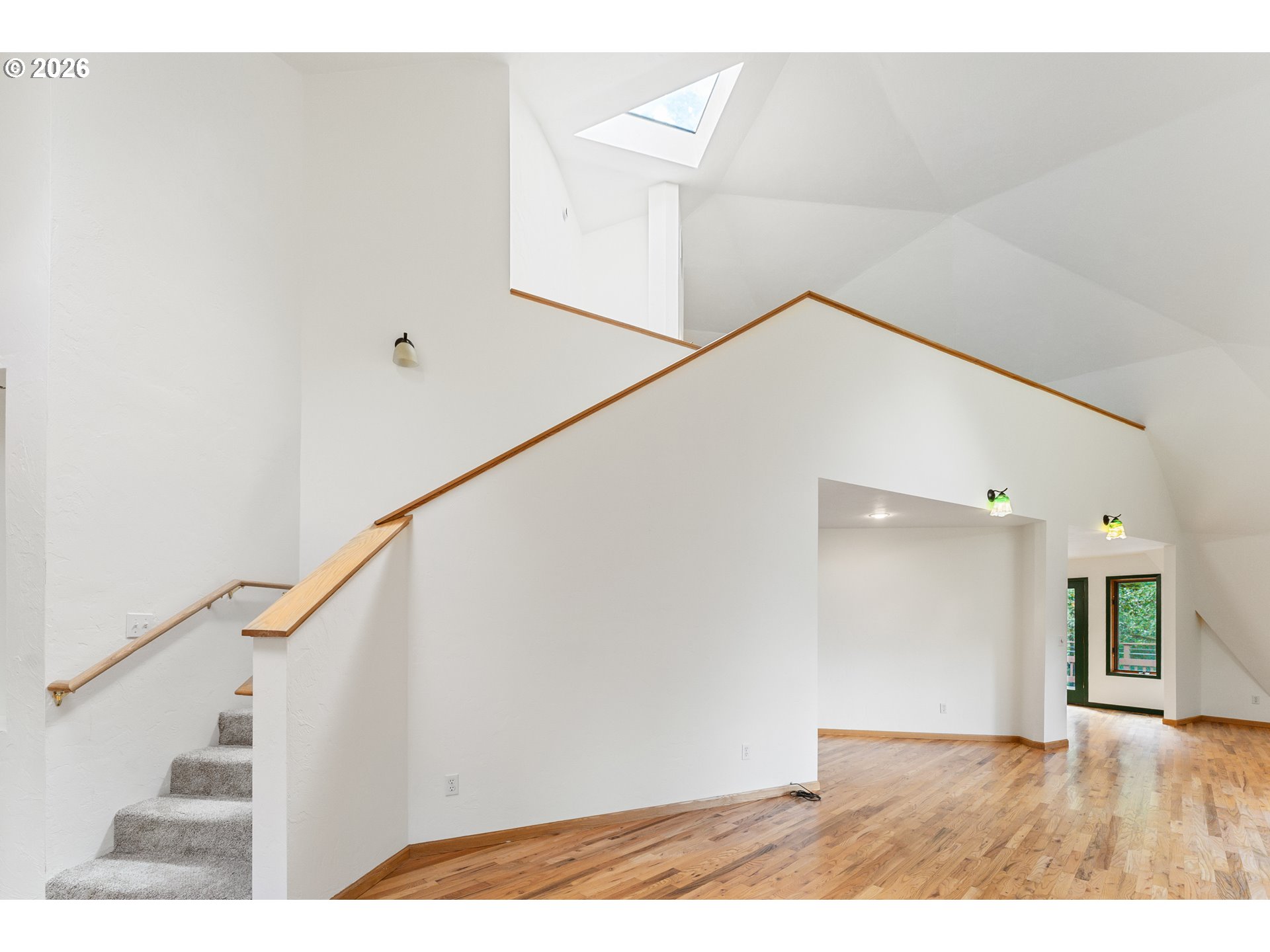 7210 NW Grandview DR, Corvallis, OR 97330, photo 5 of 44