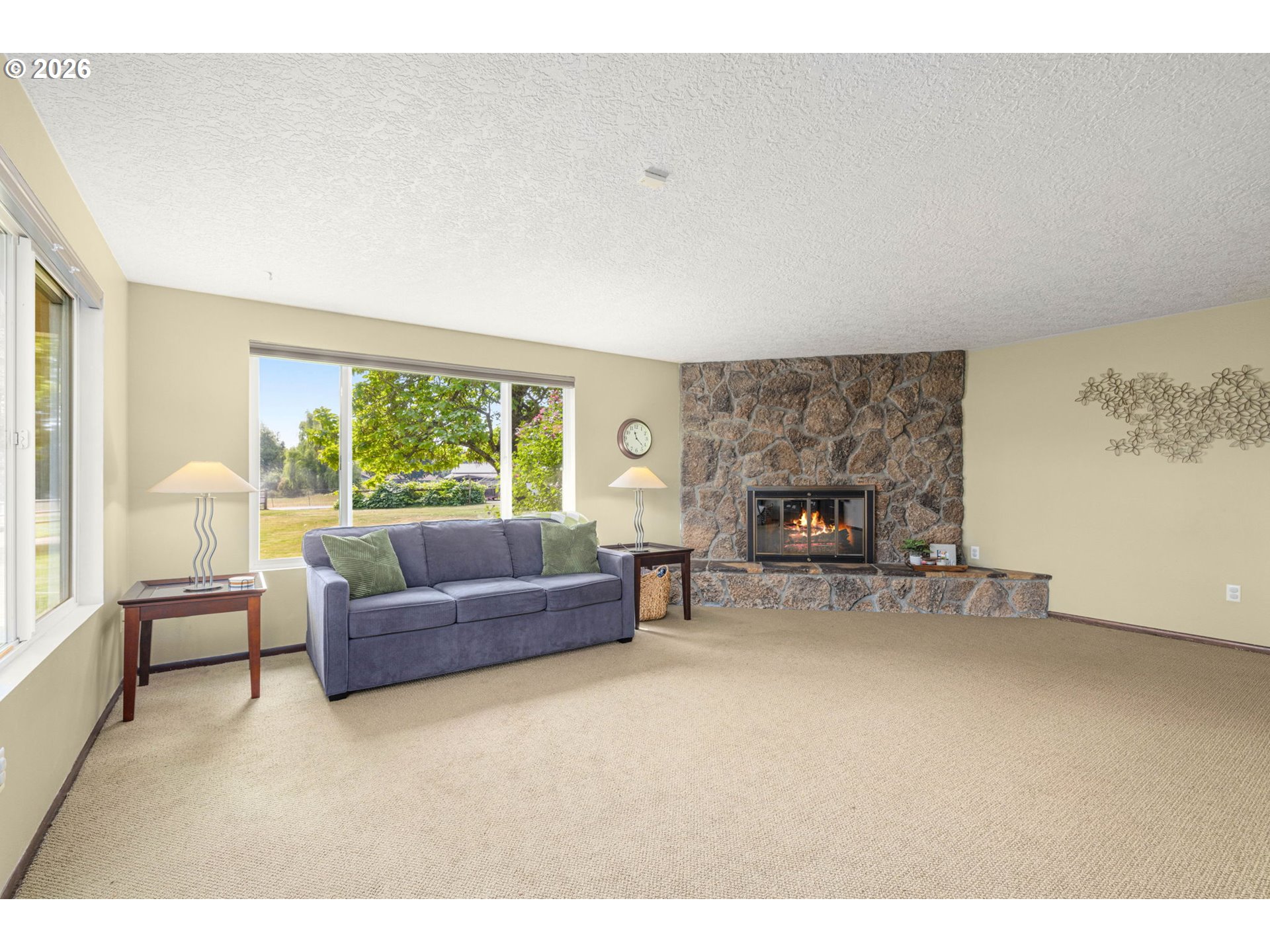 891 FRANKTON RD, Hood River, OR 97031, photo 6 of 48