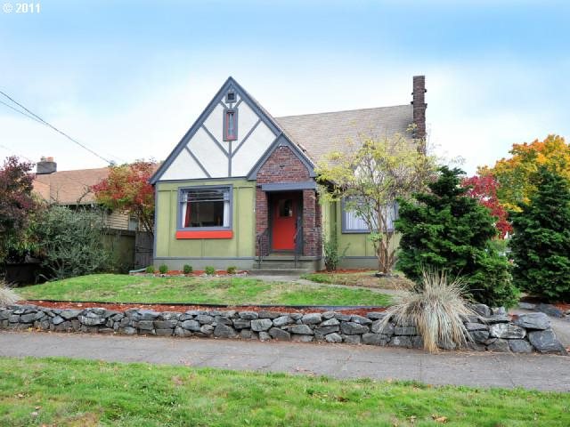3004 NE 68th Ave