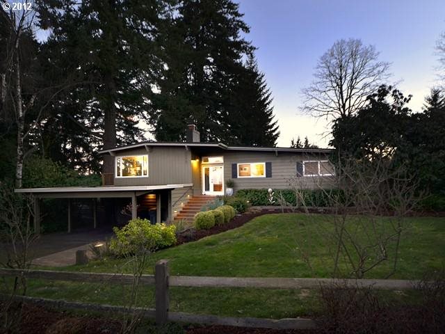 2270 Hillcrest Dr