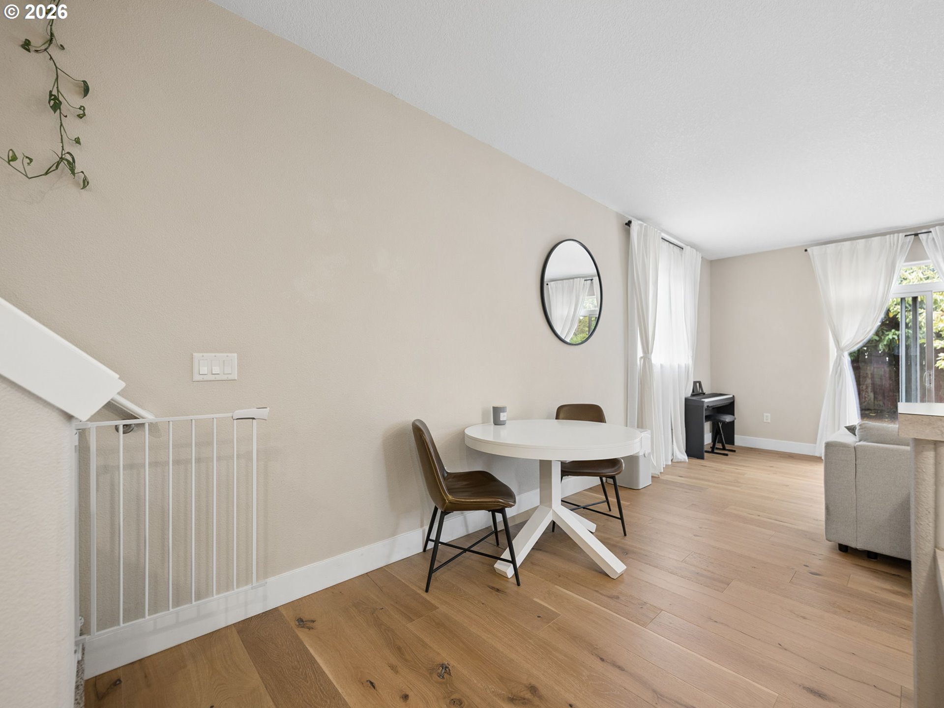 9128 N HUDSON ST, Portland, OR 97203, photo 5 of 44