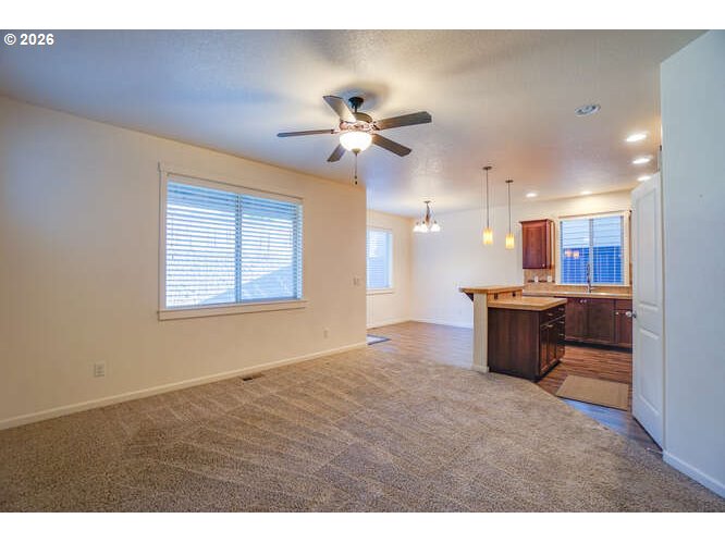 4013 N PIONEER CANYON DR, Ridgefield, WA 98642, photo 6 of 37