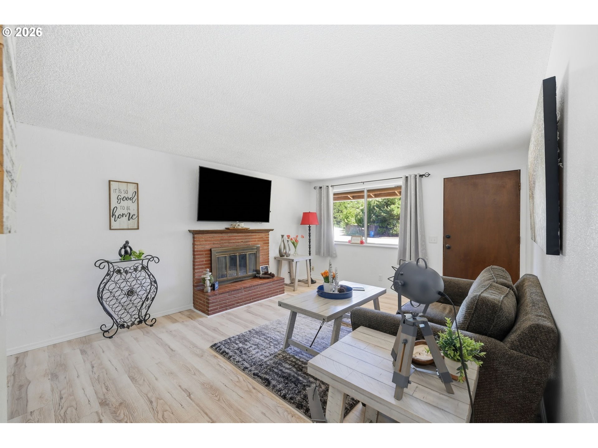 2250 W IRWIN WAY, Eugene, OR 97402, photo 8 of 48