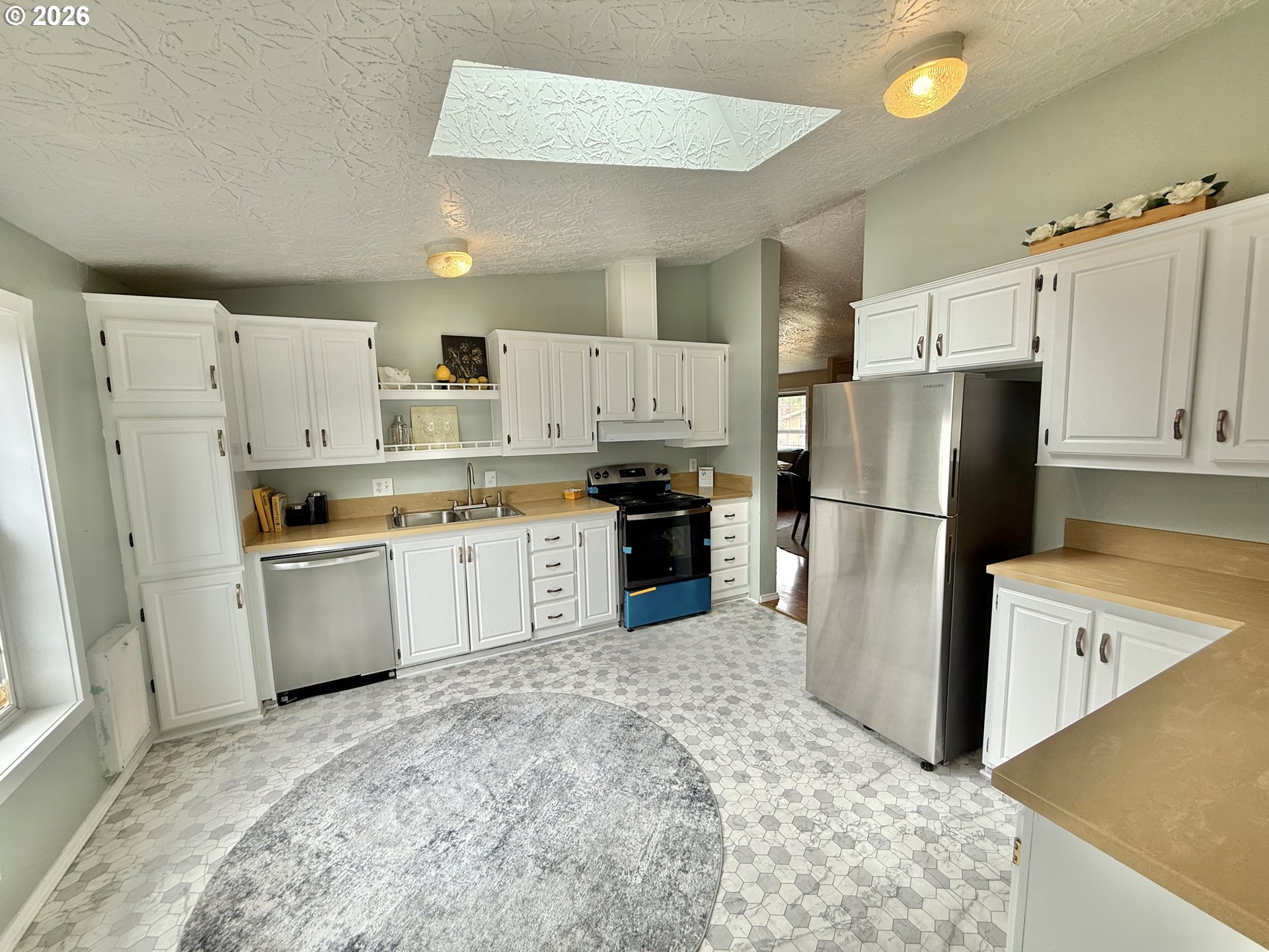 1282 E 3RD ST 37, Lafayette, OR 97127, photo 6 of 28