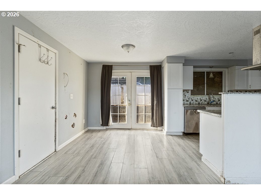 6910 SE 92ND AVE, Portland, OR 97266, photo 8 of 30