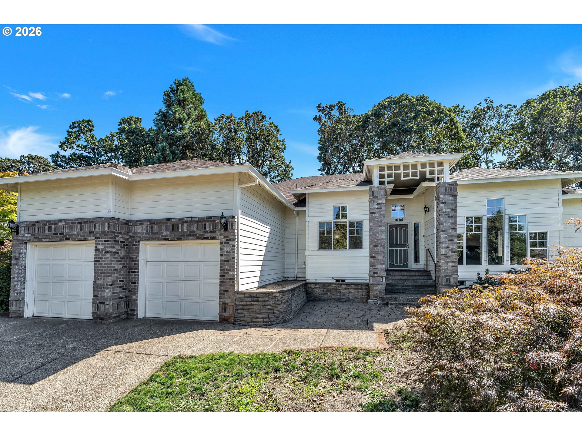 1689 CINNAMON HILL DR, Salem, OR 97306, photo 4 of 40