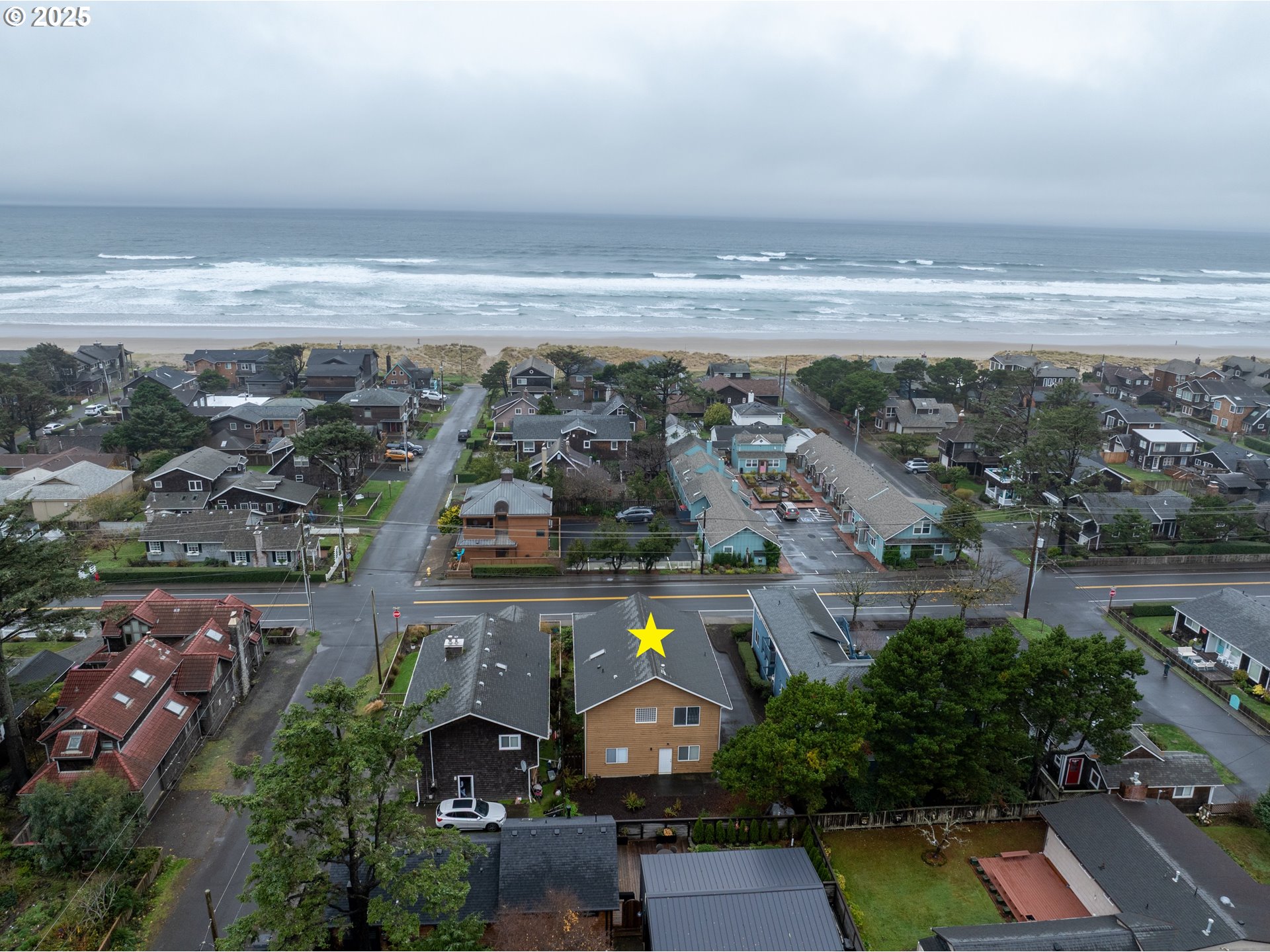 663 S HEMLOCK ST, Cannon Beach, OR 97110, photo 4 of 29