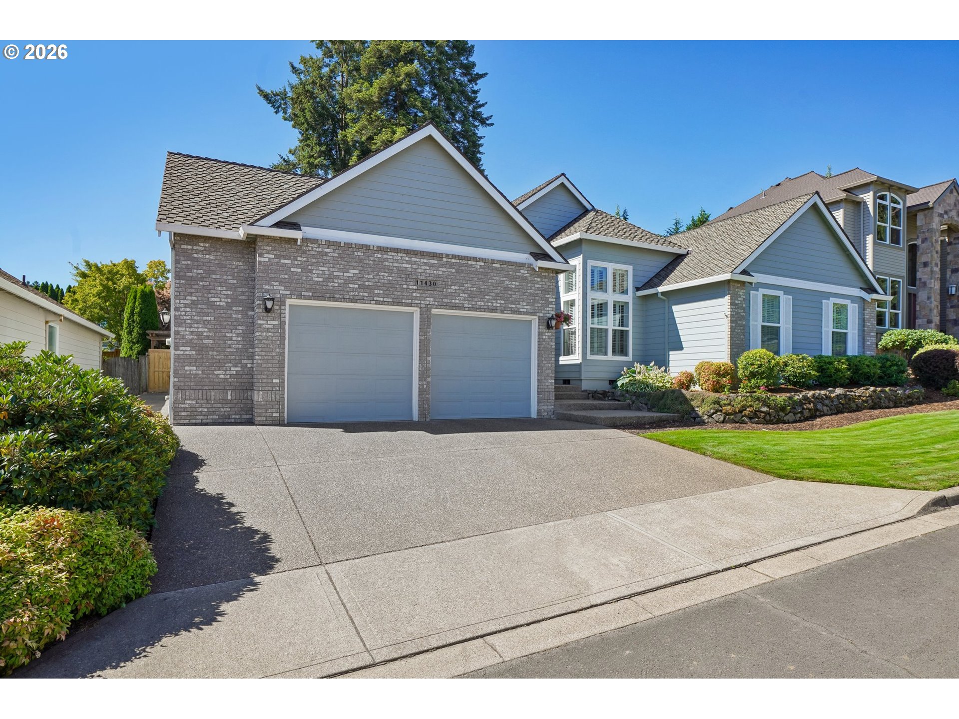 11430 SW JACKIE CT, Tigard, OR 97224, photo 2 of 43