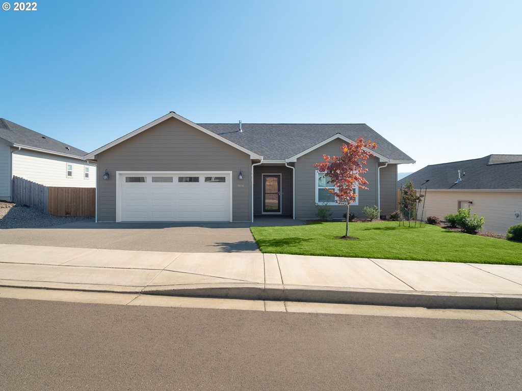 868 Sand Pines Ave