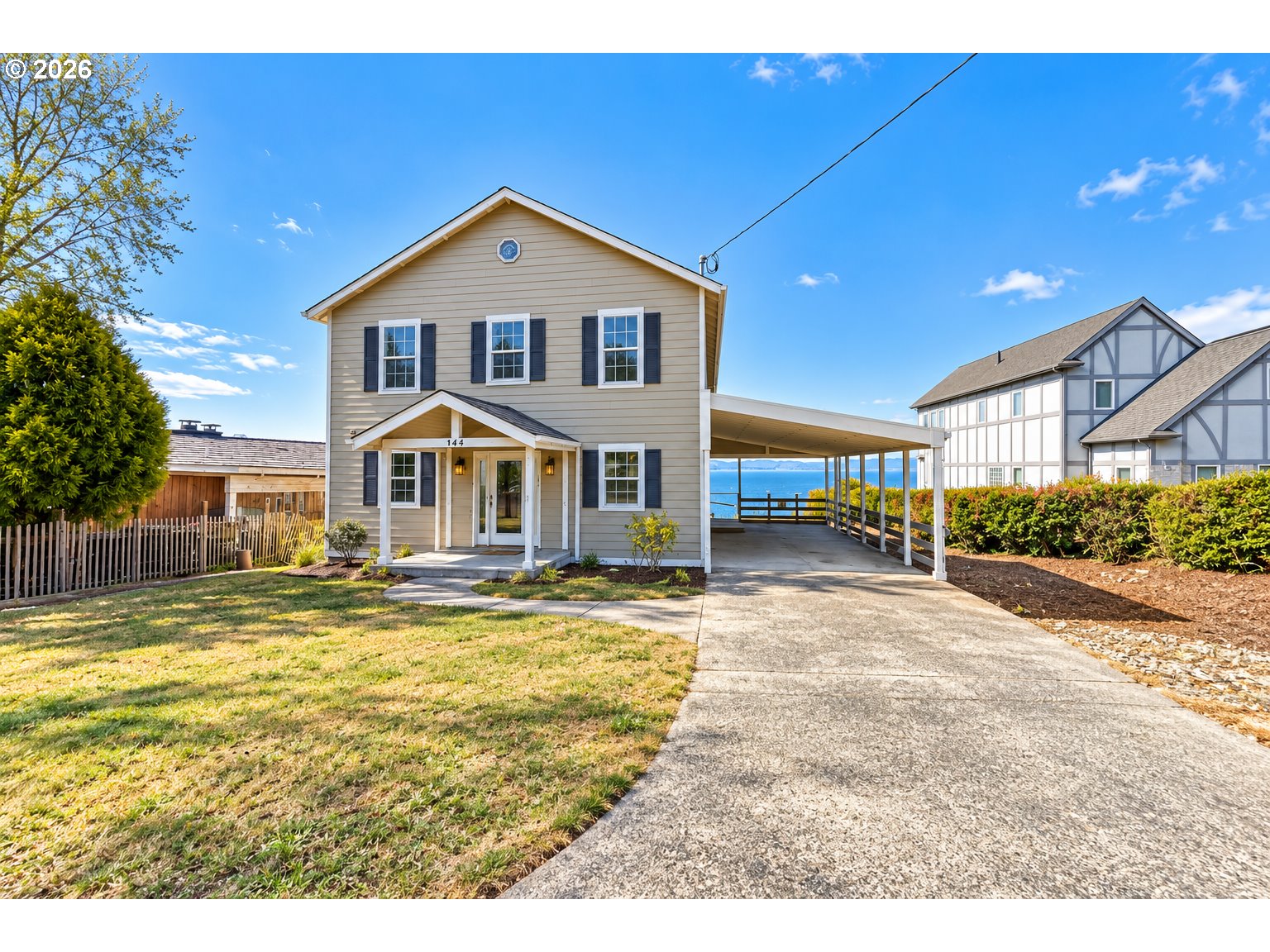 144 DUANE ST, Astoria, OR 97103, photo 5 of 41