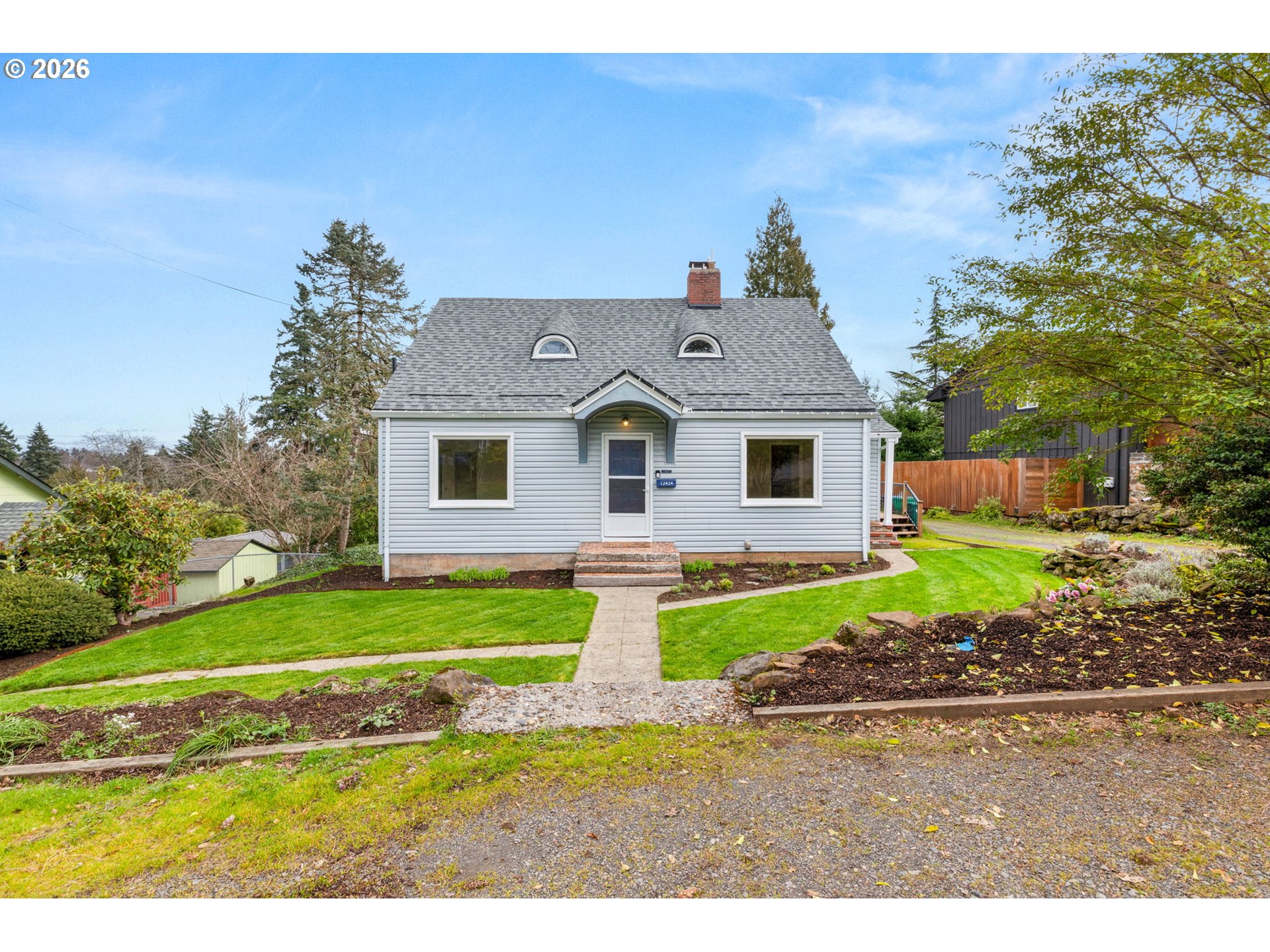 12434 SE 26TH AVE, Milwaukie, OR 97222, photo 2 of 47