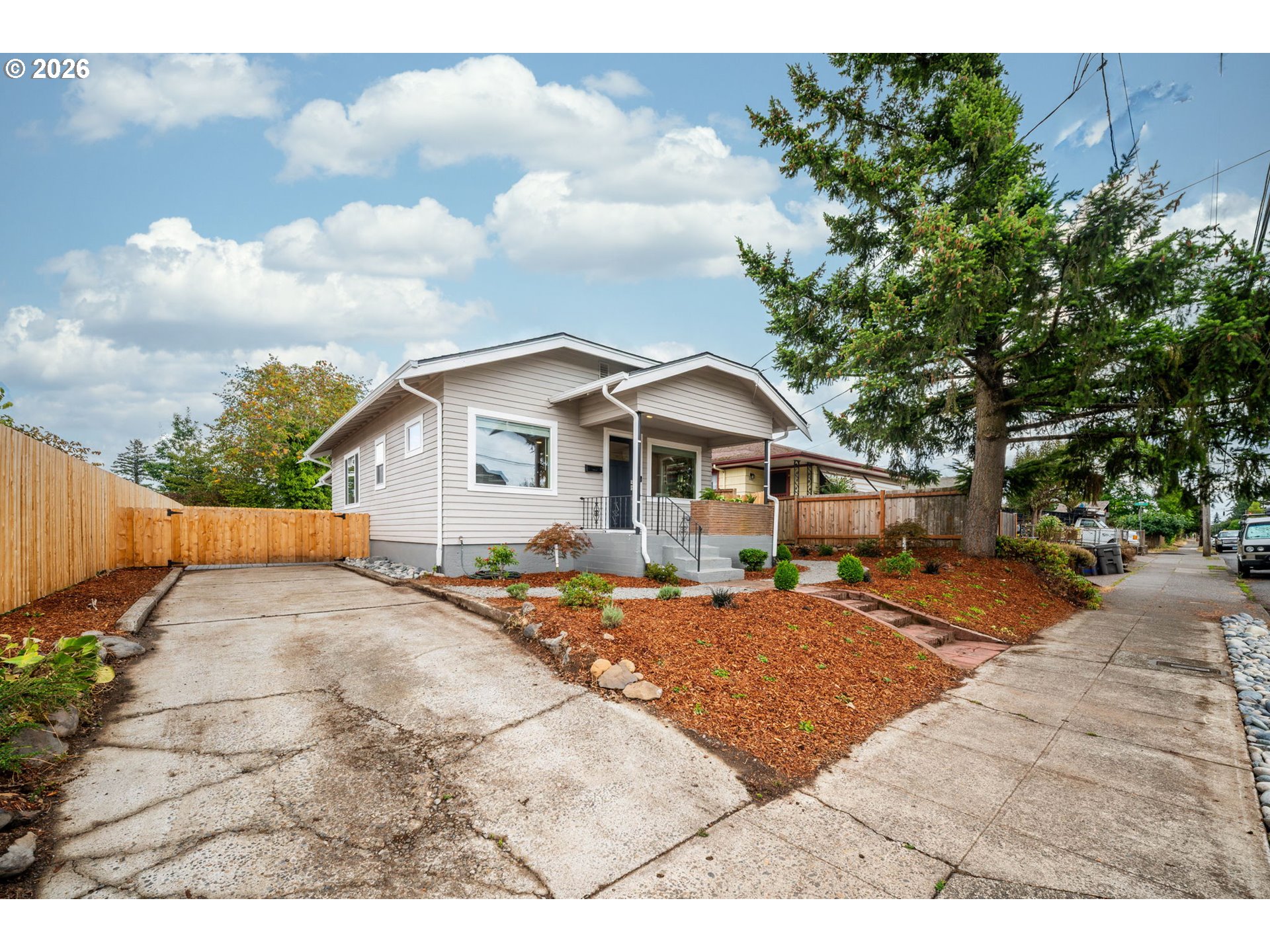 6310 SE 72ND AVE, Portland, OR 97206, photo 2 of 39