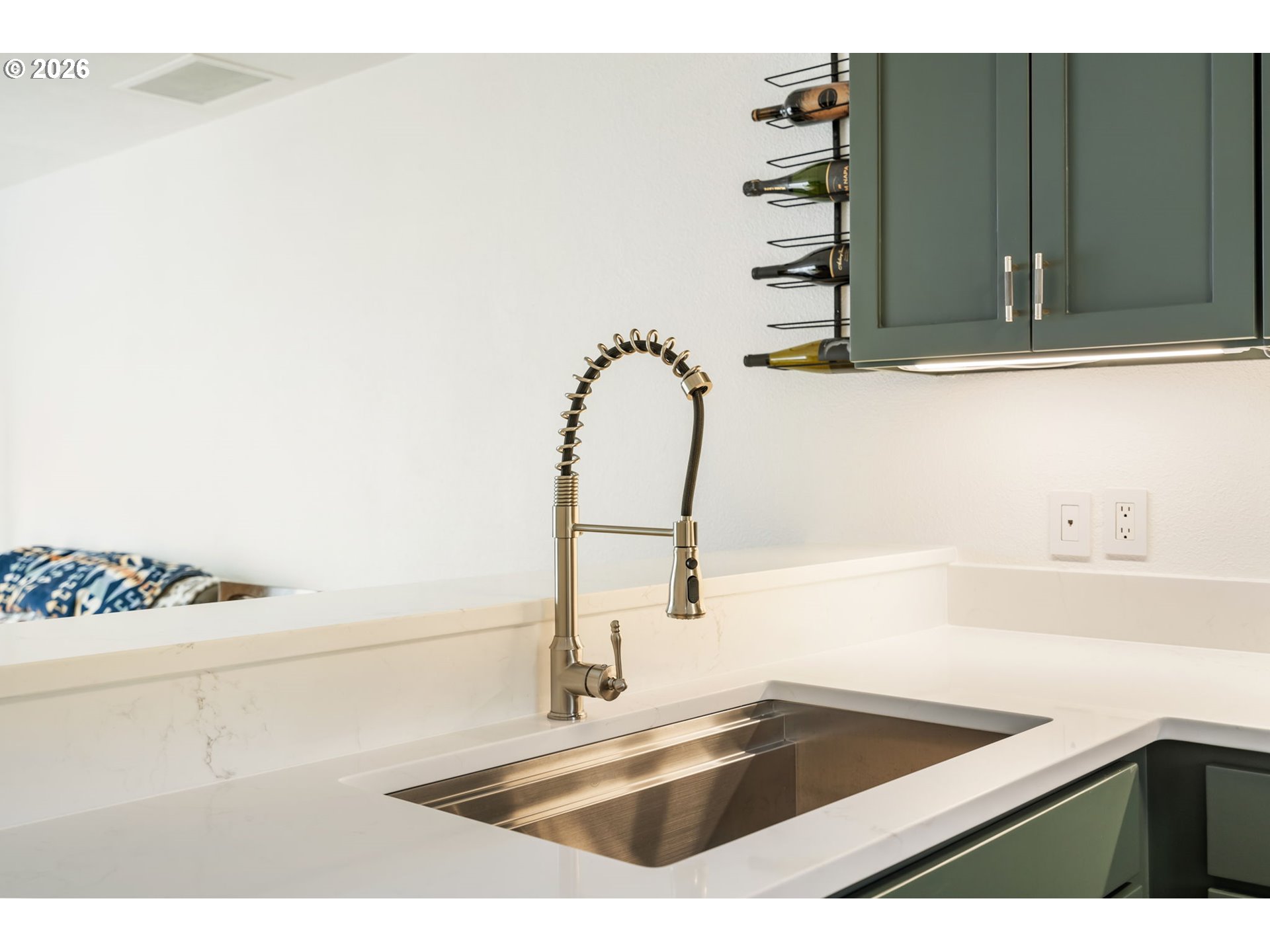 1040 NW NAITO PKWY O16, Portland, OR 97209, photo 6 of 33