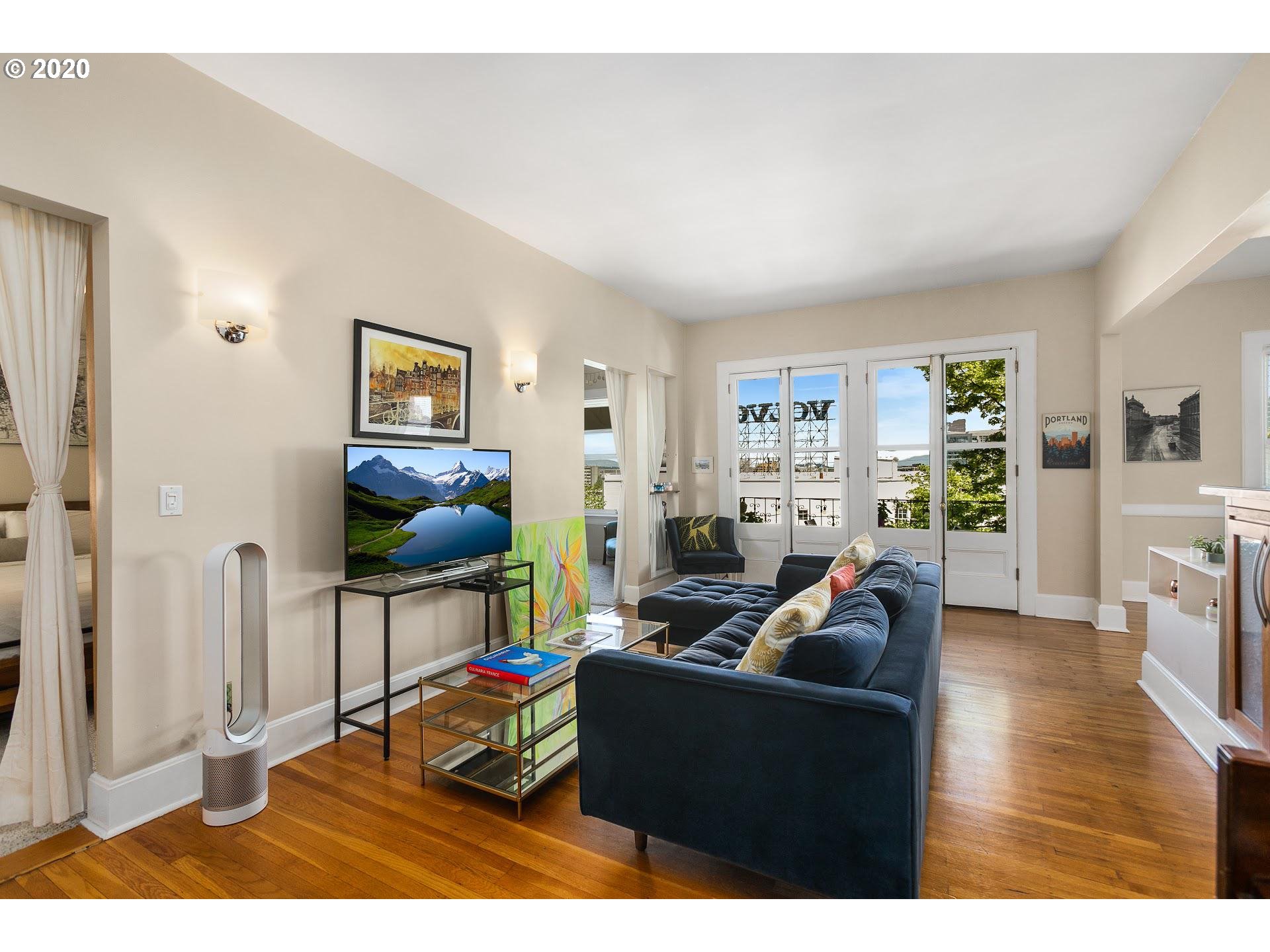 731 SW KING AVE 16, Portland, OR 97205, photo 6 of 24