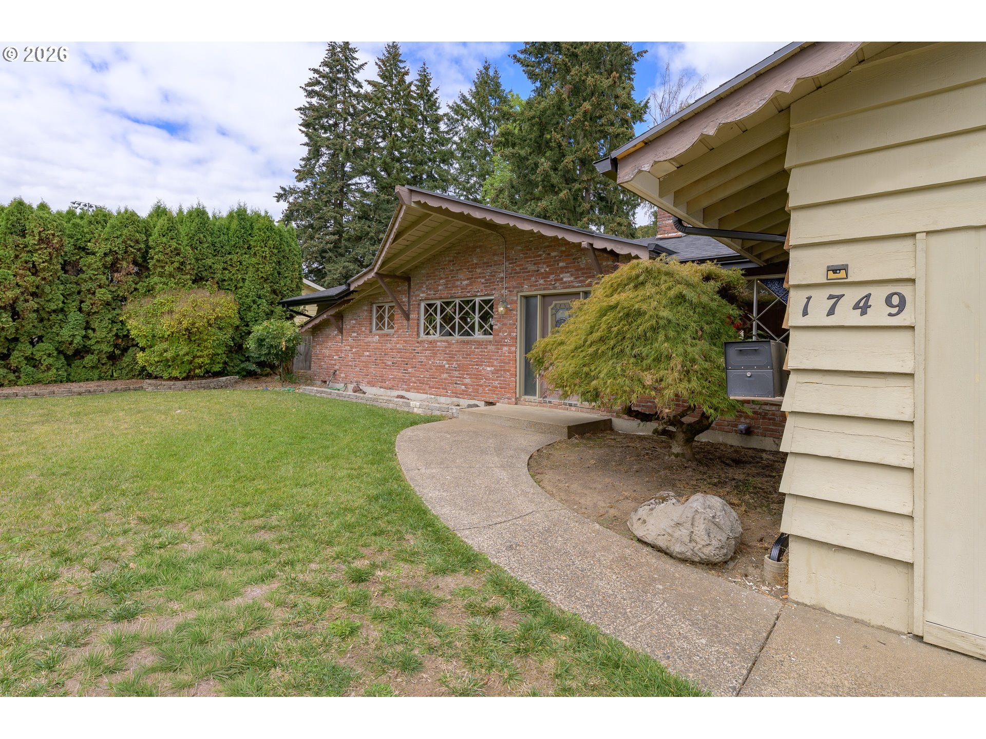 1749 NE ORCHARD AVE, McMinnville, OR 97128, photo 6 of 41