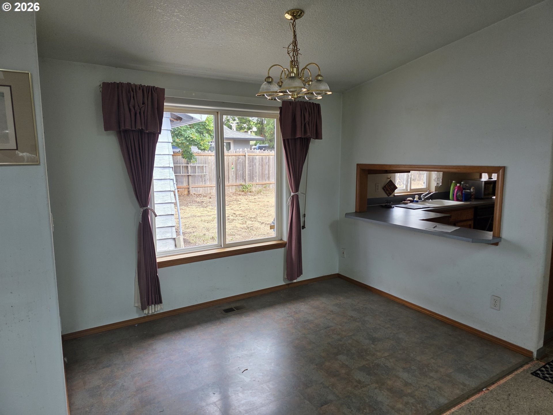 22 SE 136TH AVE, Portland, OR 97233, photo 6 of 22
