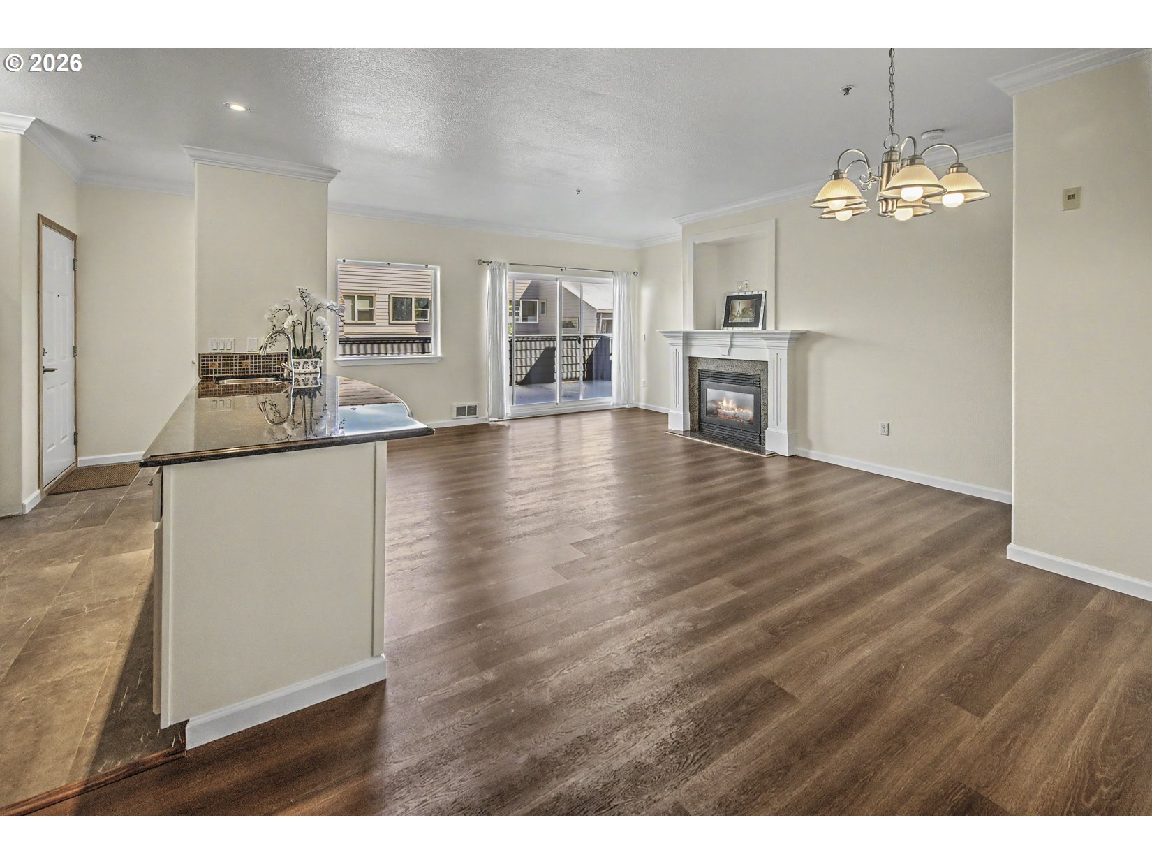 602 S NEVADA ST D, Portland, OR 97219, photo 6 of 46