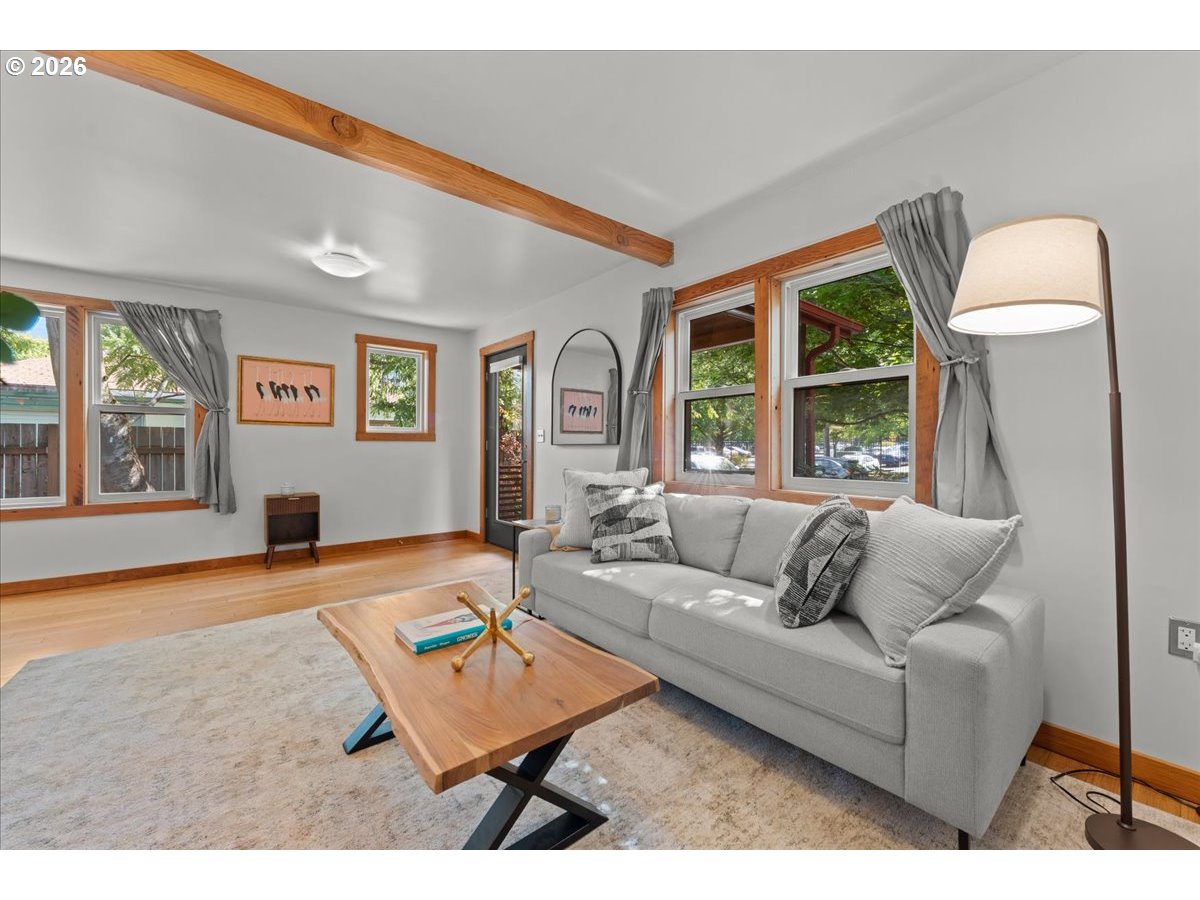 223 N IVY ST, Portland, OR 97227, photo 8 of 46
