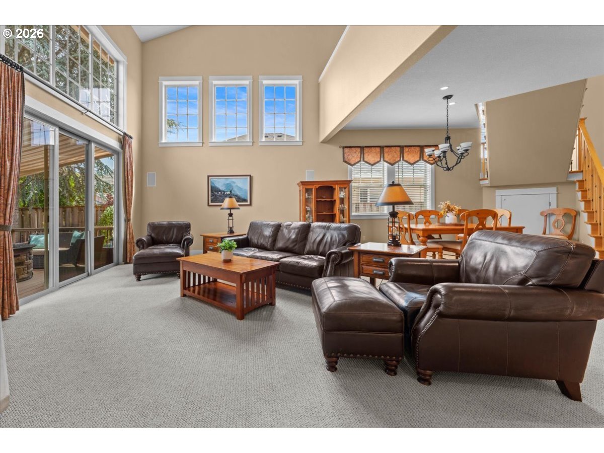 3034 N HOLLADAY DR, Cornelius, OR 97113, photo 4 of 43