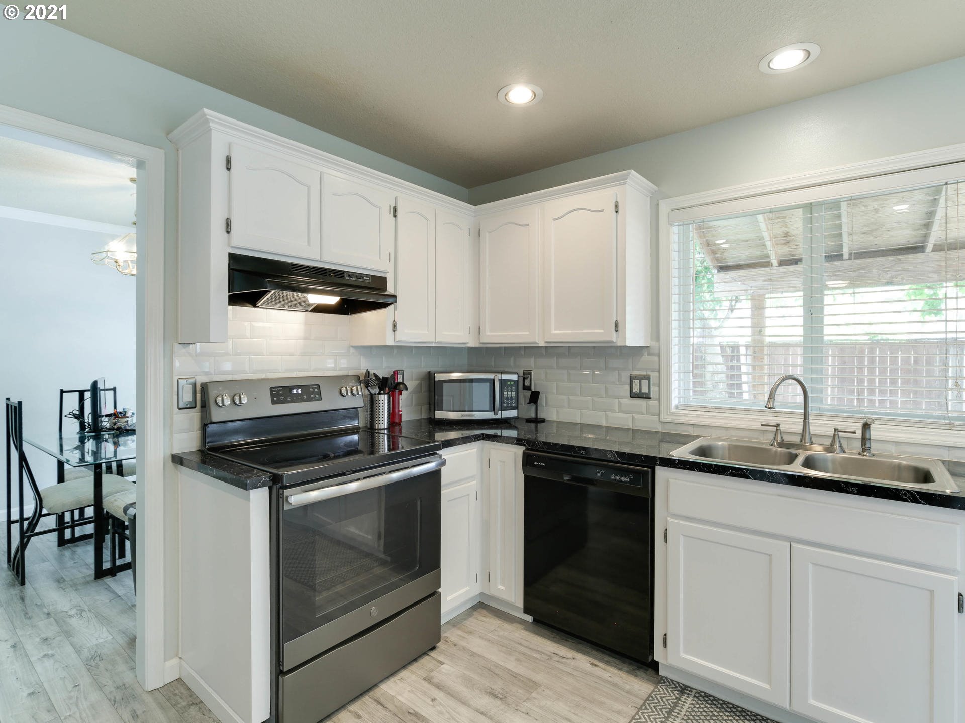 143 NW SCOTT ST, Hillsboro, OR 97124, photo 8 of 22