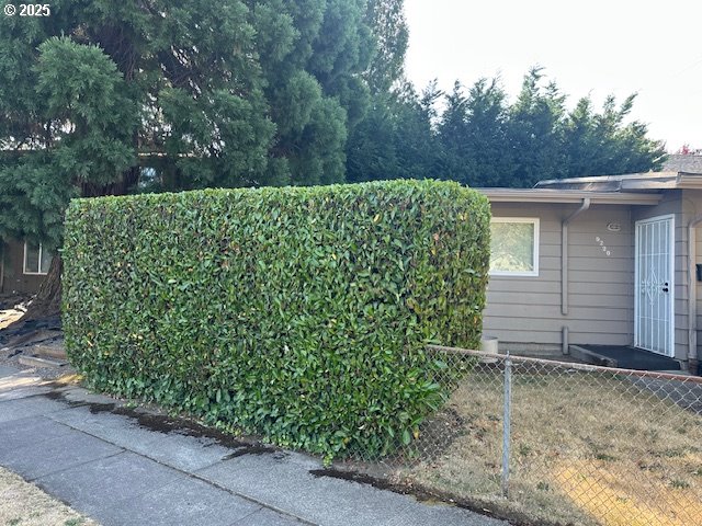 9212 N SAINT LOUIS AVE, Portland, OR 97203, photo 8 of 26