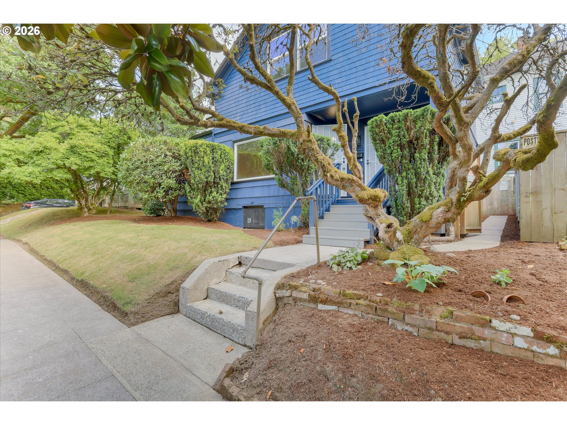 1712 SE STARK ST, Portland, OR 97214, photo 3 of 43