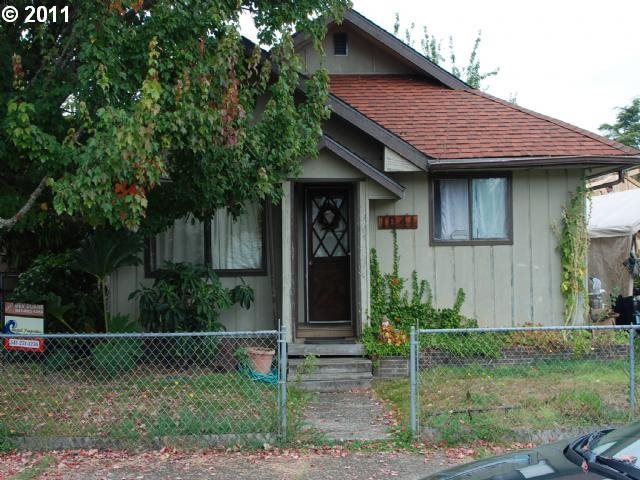 1041 Fir Ave