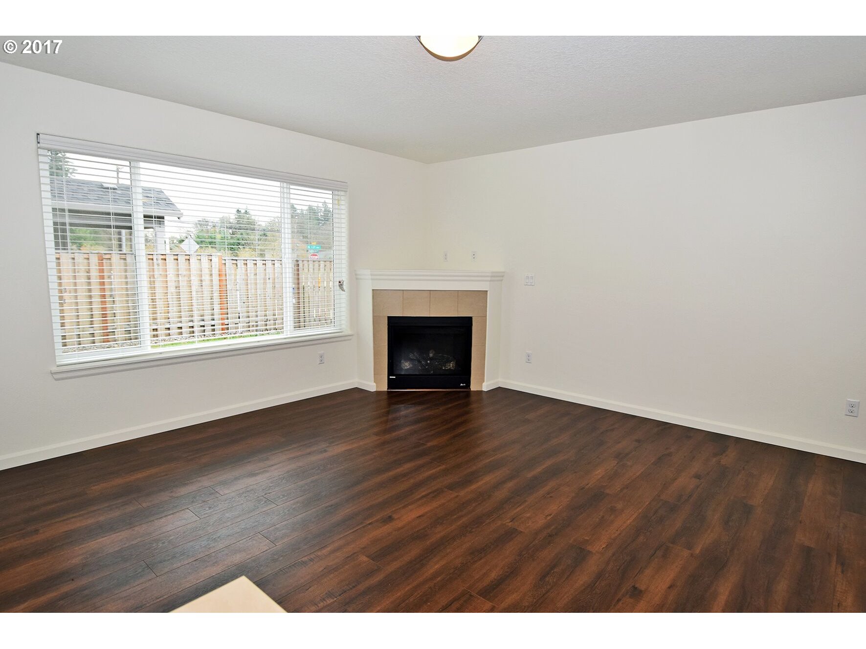 1118 NW 2ND CT, Hillsboro, OR 97124, photo 3 of 20