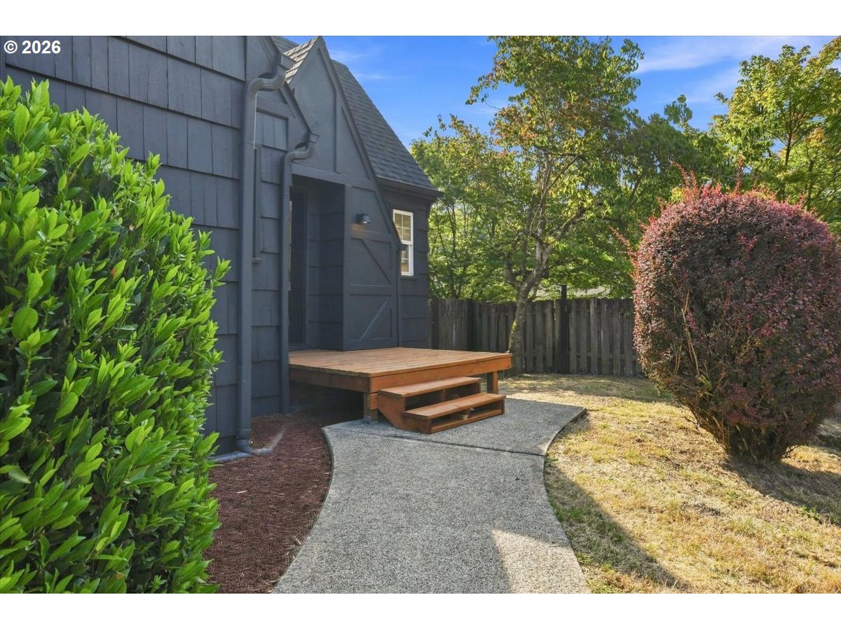 10505 NW 26TH AVE, Vancouver, WA 98685, photo 4 of 39