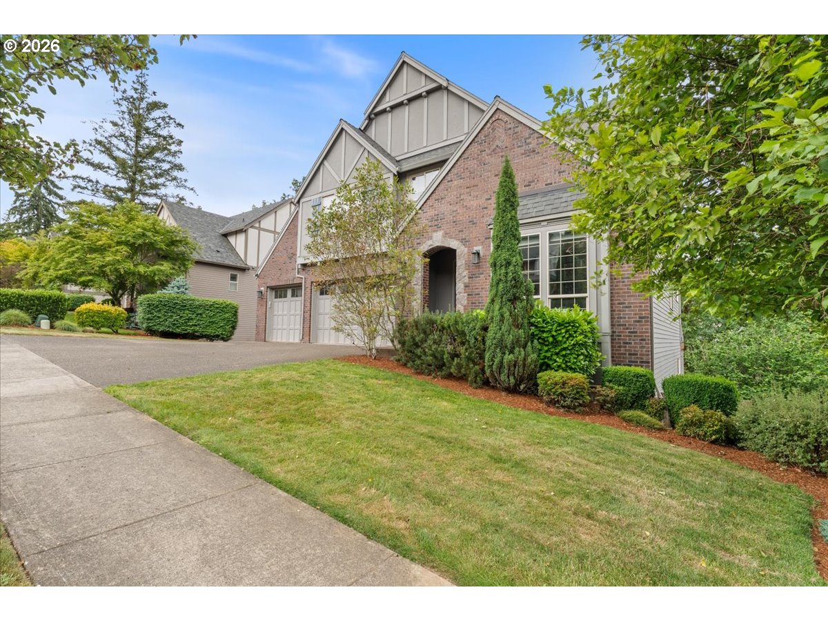 9385 SE HAMILTON LN, Happy Valley, OR 97086, photo 2 of 37