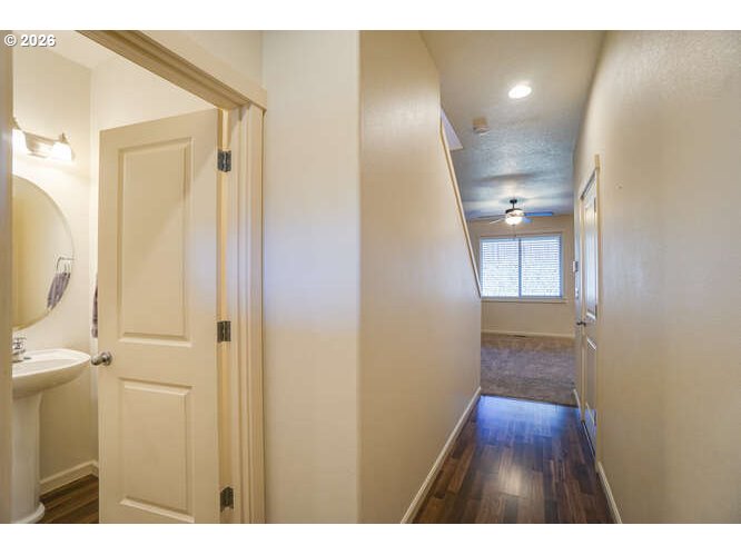 4013 N PIONEER CANYON DR, Ridgefield, WA 98642, photo 4 of 37