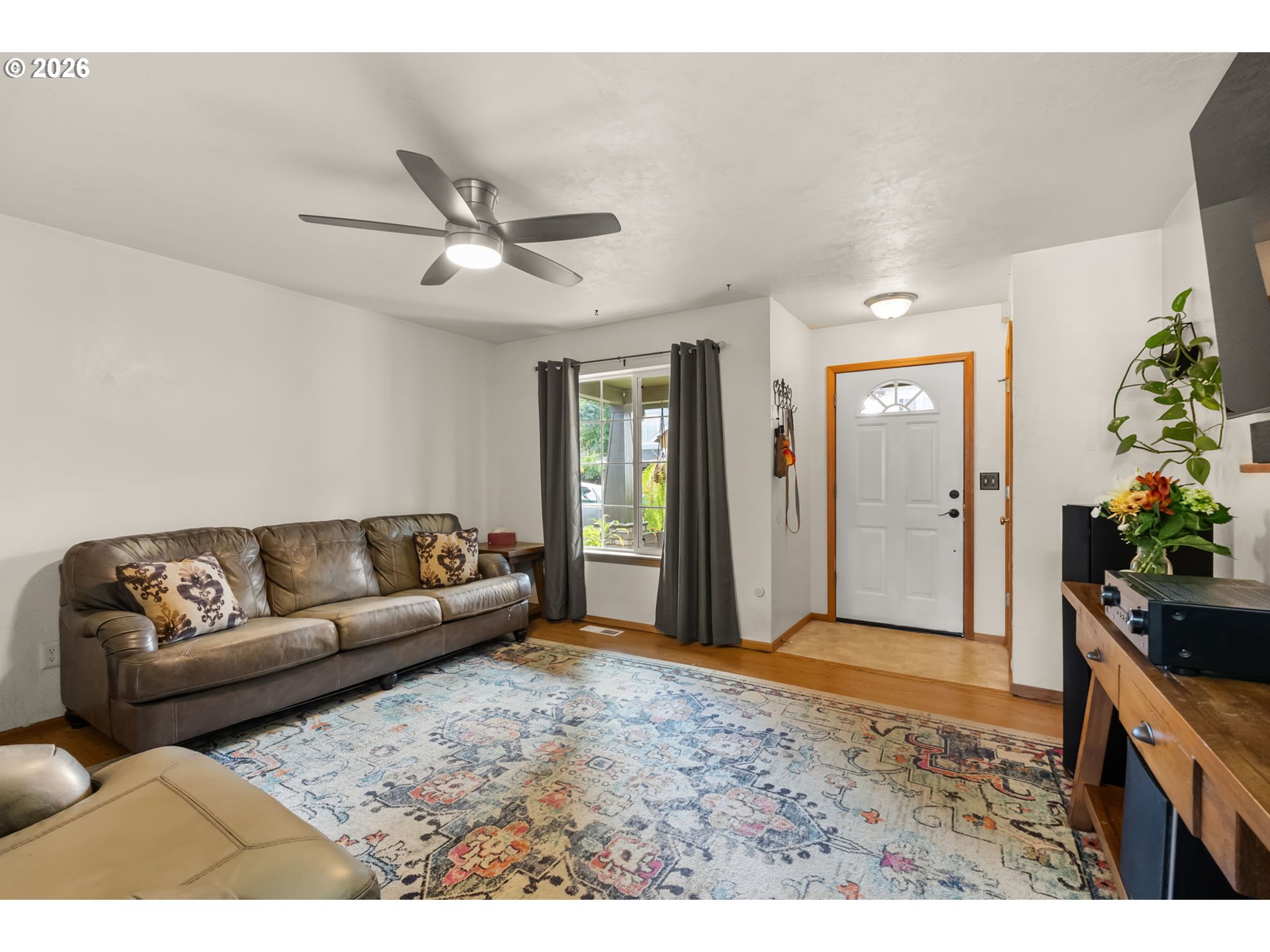 1880 MANIHI DR, Eugene, OR 97404, photo 8 of 48