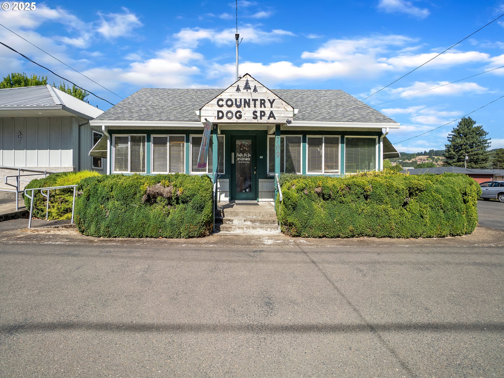 711 W MAIN ST, Sheridan, OR 97378, photo 6 of 44