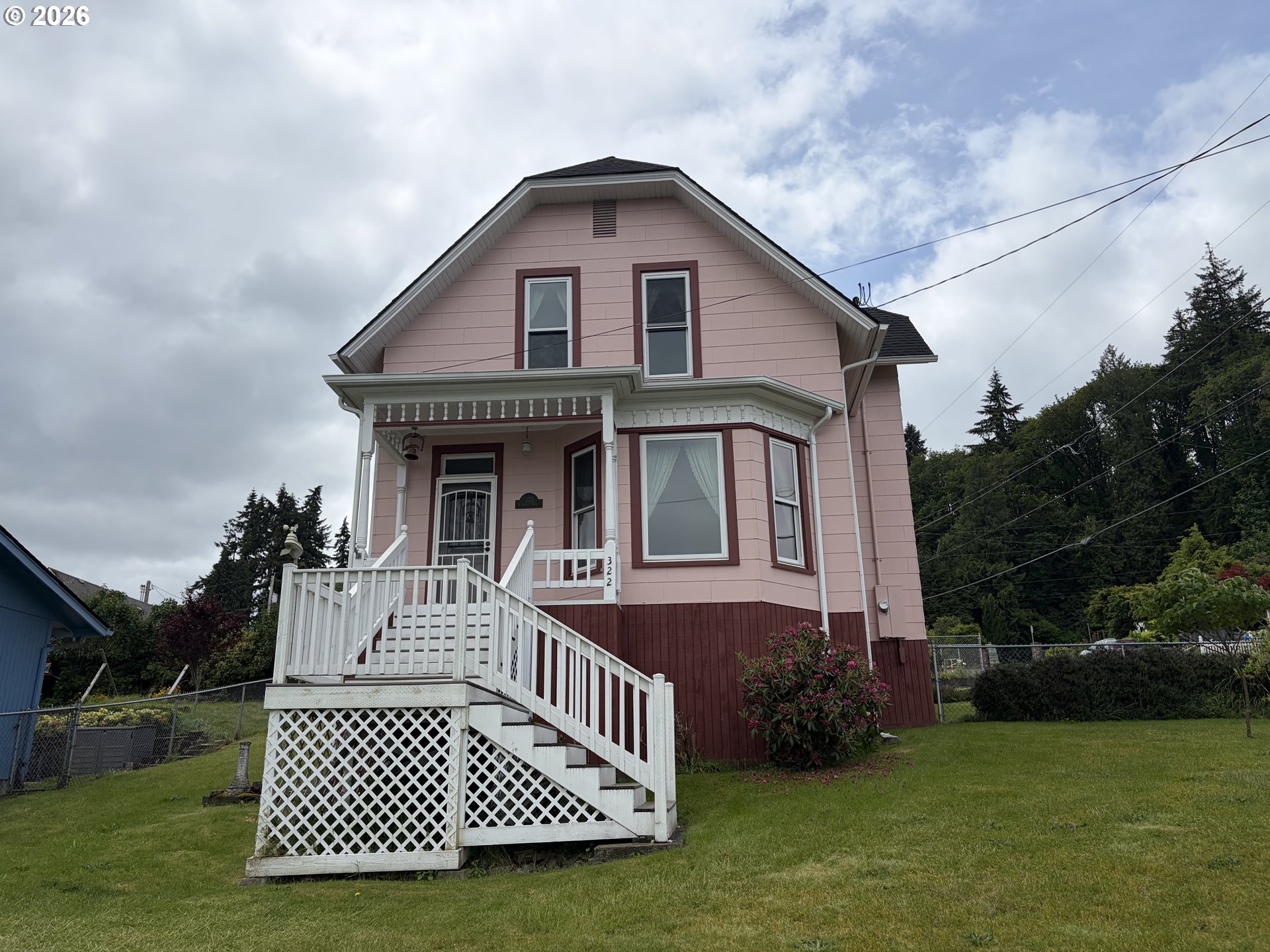 322 W D ST, Rainier, OR 97048, photo 4 of 45