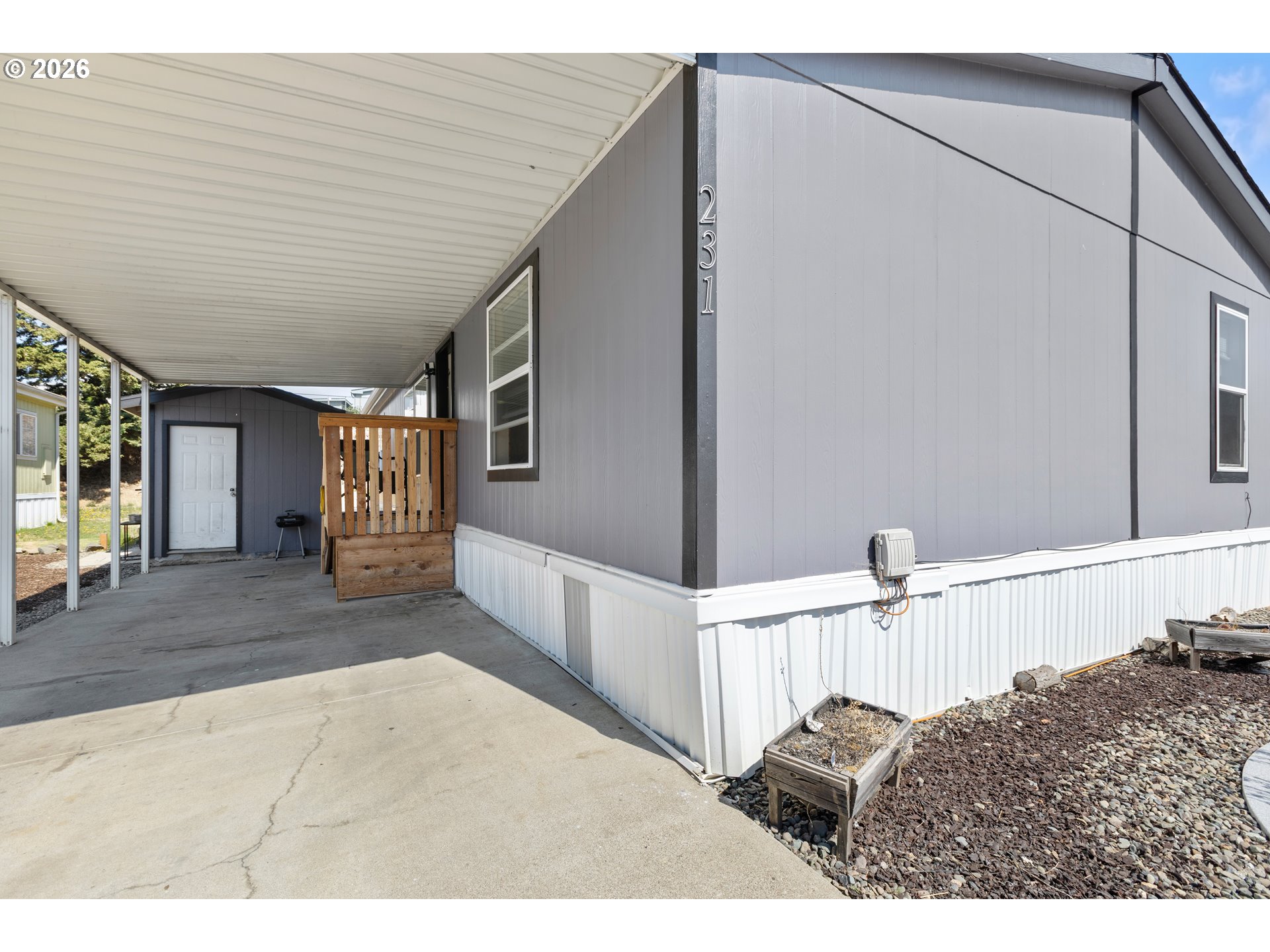 231 OWYHEE LN, Roseburg, OR 97471, photo 6 of 39