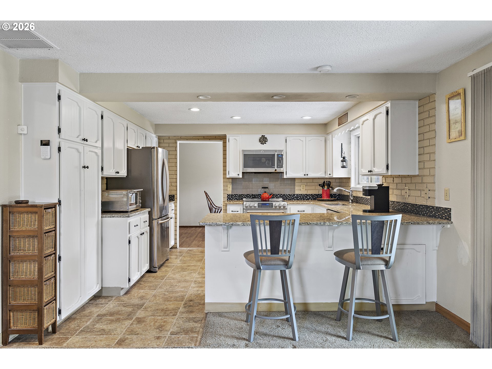 15765 SE KASLIN WAY, Milwaukie, OR 97267, photo 5 of 33