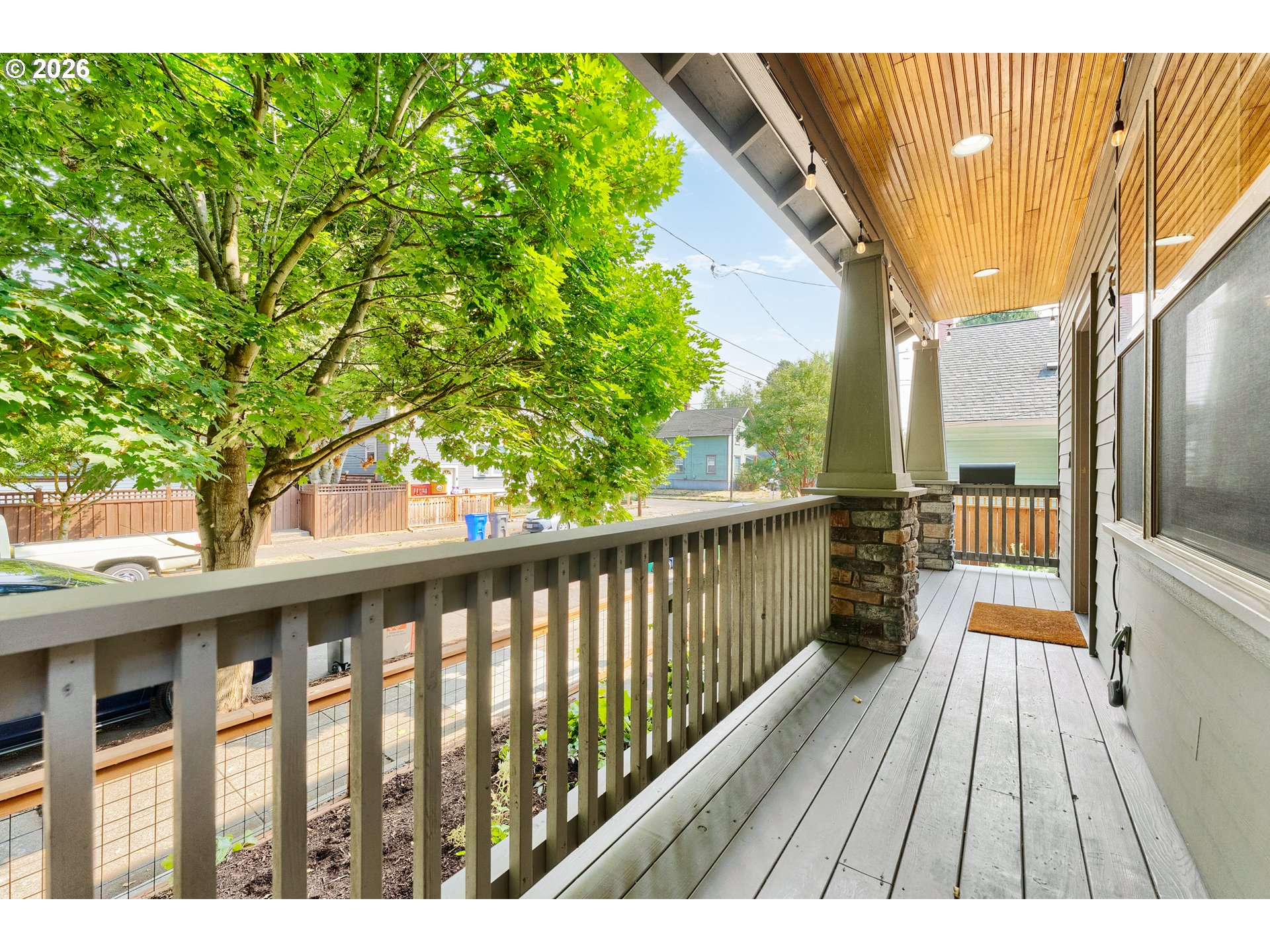 526 NE Beech ST, Portland, OR 97212, photo 4 of 33