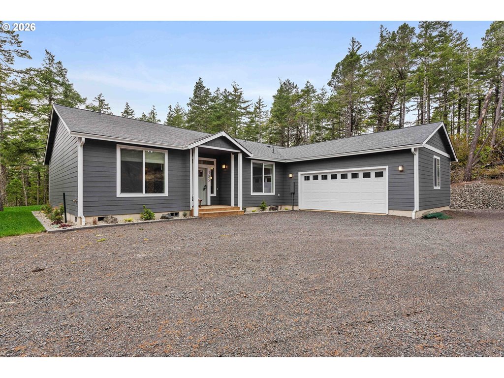 385 Pacific Dunes Dr