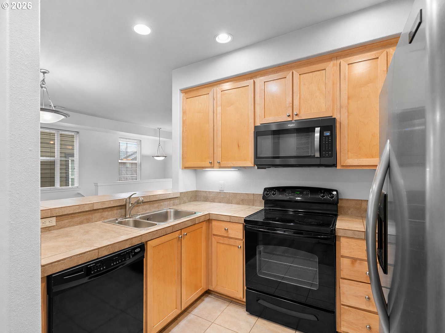 10820 SW HUNTINGTON AVE, Tigard, OR 97223, photo 6 of 16
