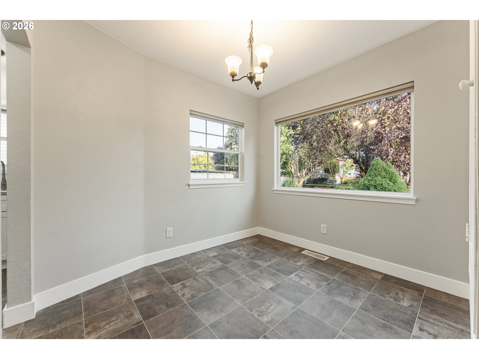 900 W 16TH ST, Vancouver, WA 98660, photo 6 of 19