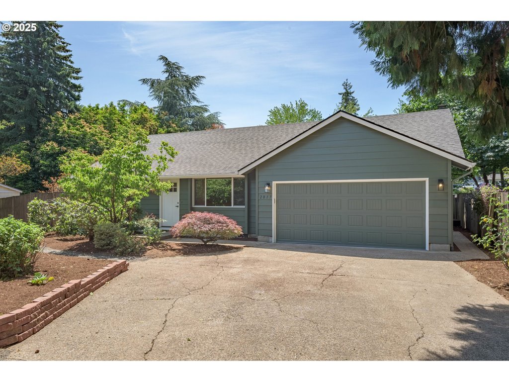 2817 Applewood Ln