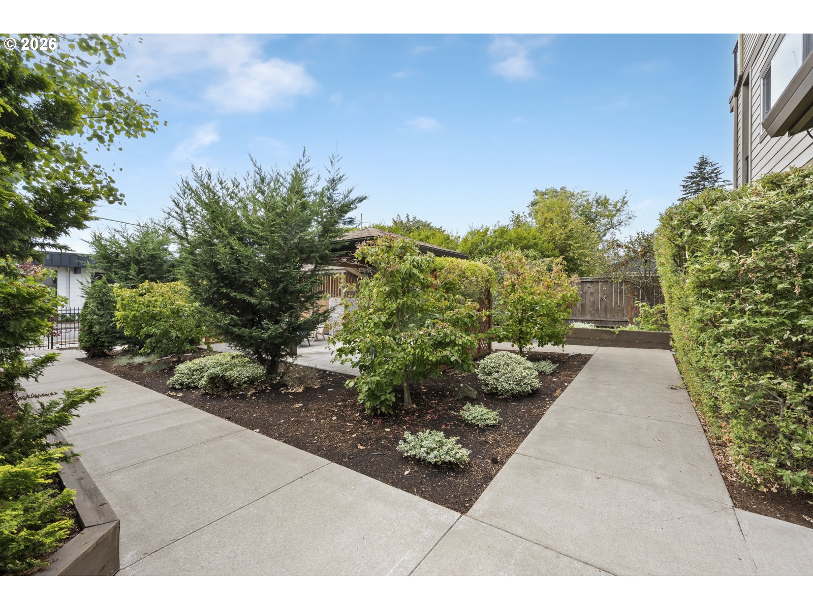 5321 NE IRVING ST C, Portland, OR 97213, photo 3 of 22