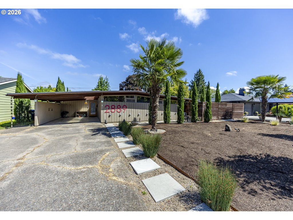 2889 Van Ave